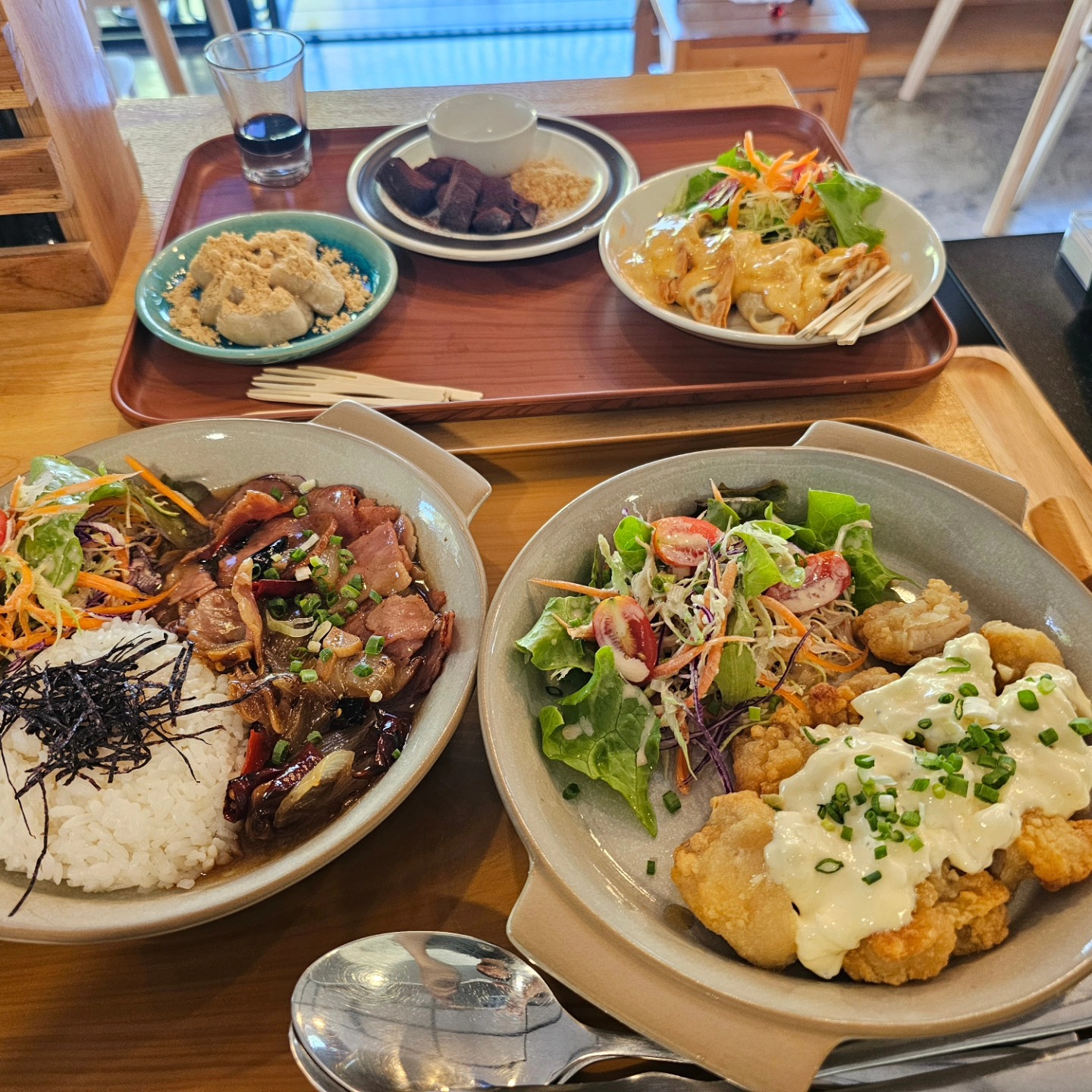 SOP Cafe, Three Mountain Café, ชื่นใจ๋, The Peace Coffee, โคโค่คอฟฟี่, Mali Cafe &amp; Cuisine, Tree Shade, Smallroom cafe passion, อาตี๋โกปี๊, Tara Coffee, In Cafe, Thanks, CORO FIELD, White Cacti