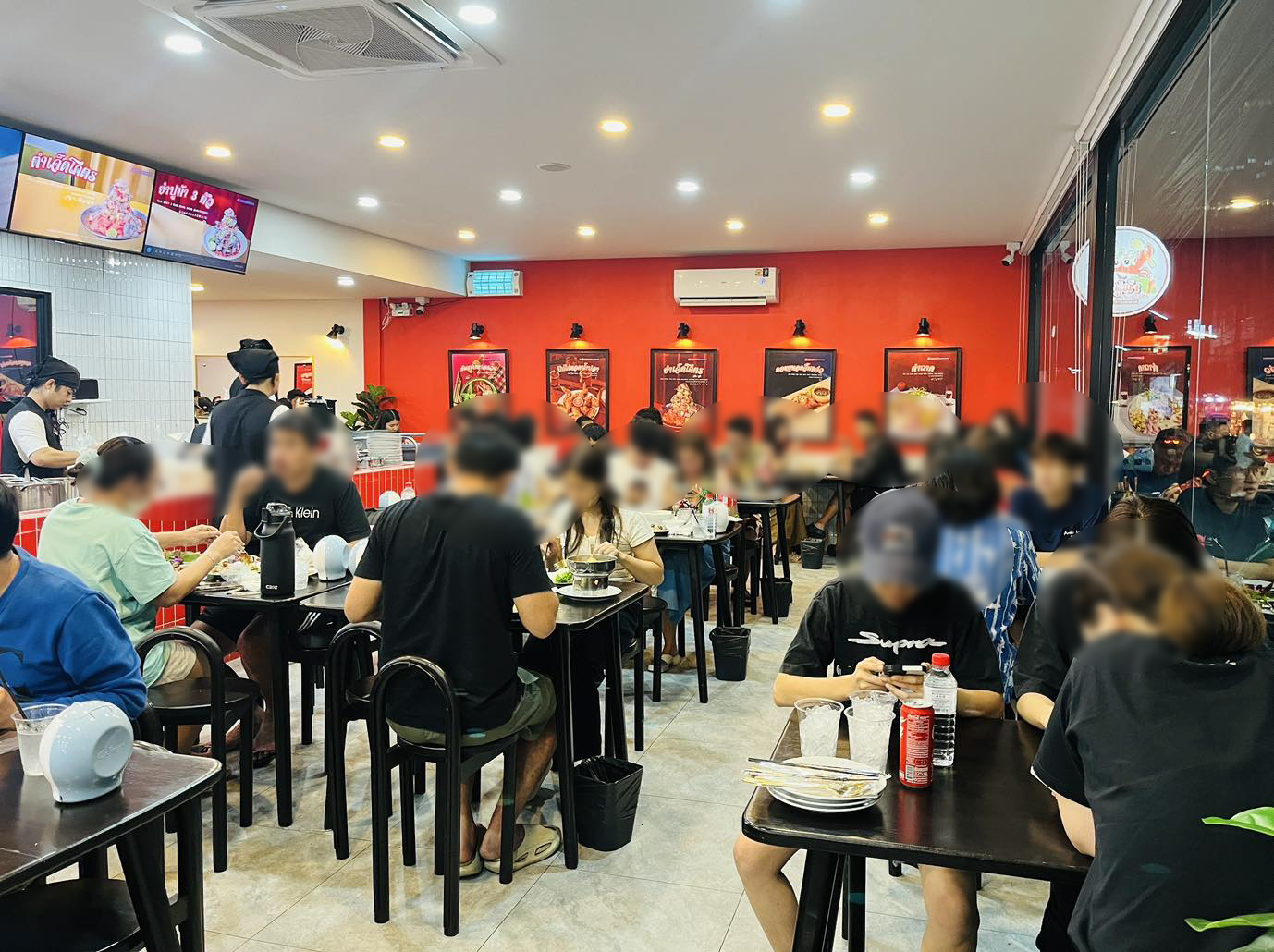 GREENSMOKED, ยำปูม้าเจ็ดยอด, สาขาเชียงใหม่, Izakaya Okada, ข้าวต้มย้ง, ข้าวต้มชาววัง, ขนมจีนสันป่าข่อย, ลาบบังเกอร์ by ช.ช้าง, ไก่ทอดเที่ยงคืน, สาขา 2.3 บ้านมอญ, หมี่กระดาษ ตลาดช้างเผือก, เต๋อตำยำระเบิด เชียงใหม่, มาม่าฟ้าธานี เชียงใหม่, ข้าวต้มแดง2 ข้างวัดแสนฝาง, อ๋องทิพย์รส