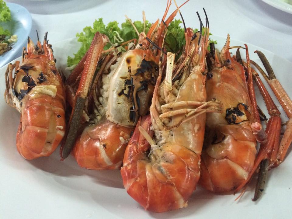 ครัวผักสด, Iconic Club Style, แก้วติ่มซำ, ตำ มึน มึน น., สวนอาหารริเวอร์ไซด์การเด้น, ยายปวด, ลุย, นิวแซ่บสุดซอย, ครัวตาอ้อซีฟู๊ด ชุมพร, ลุงเผล็นกุ้งหลวง, แม่ไม้ซีฟู้ด, ครัวสวนตาจี๊ด, ฟารีดาชาโรตี สาขาชุมพร, ก๋วยเตี๋ยวเนื้อนายดำ, ครัวทุ่งแพะ, บ้านพรรคพวก, ร้านอาหารตะเกียงไทยชุมพร, โกเหลียง, ครัวบ้านริมน้ำ ไร่ล่างซิตี้, พนังตักซีฟู๊ด คาเฟ่&amp;บาร์, ติ่มซำ หอเจี๊ยะ at ชุมพร, ครัวคุณจักษ์