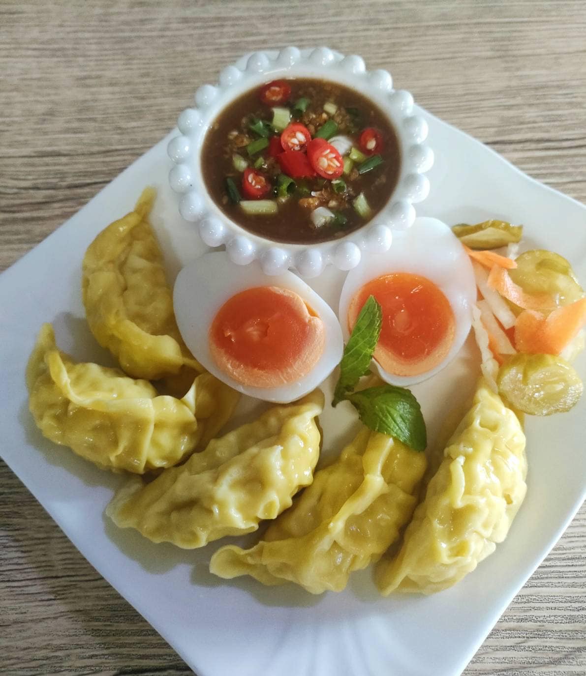 มันโภชนา, เรอดังซีฟู้ด, บ้านเขาหลักซีฟู้ด, ครัวนายอั๊ง เขาหลัก, ครัวมาดาม, เล่าลือ, ครัวผู้พัน เขาหลัก, แปะเถียร เป็ดย่าง เขาหลัก, Peter Pan, เจ๊น้อง ร้านอาหารพื้นเมืองพังงา, KhaoLak Phu View, ครัว หลวงเทน (หรอยที่สุดในเมืองมนุษย์), ครัวน้ำตา