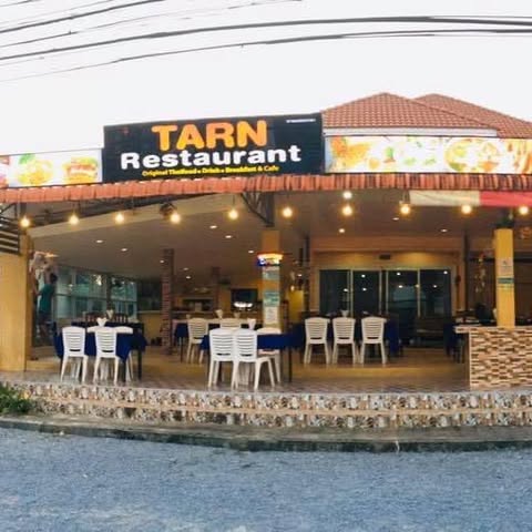 มันโภชนา, เรอดังซีฟู้ด, บ้านเขาหลักซีฟู้ด, ครัวนายอั๊ง เขาหลัก, ครัวมาดาม, เล่าลือ, ครัวผู้พัน เขาหลัก, แปะเถียร เป็ดย่าง เขาหลัก, Peter Pan, เจ๊น้อง ร้านอาหารพื้นเมืองพังงา, KhaoLak Phu View, ครัว หลวงเทน (หรอยที่สุดในเมืองมนุษย์), ครัวน้ำตา