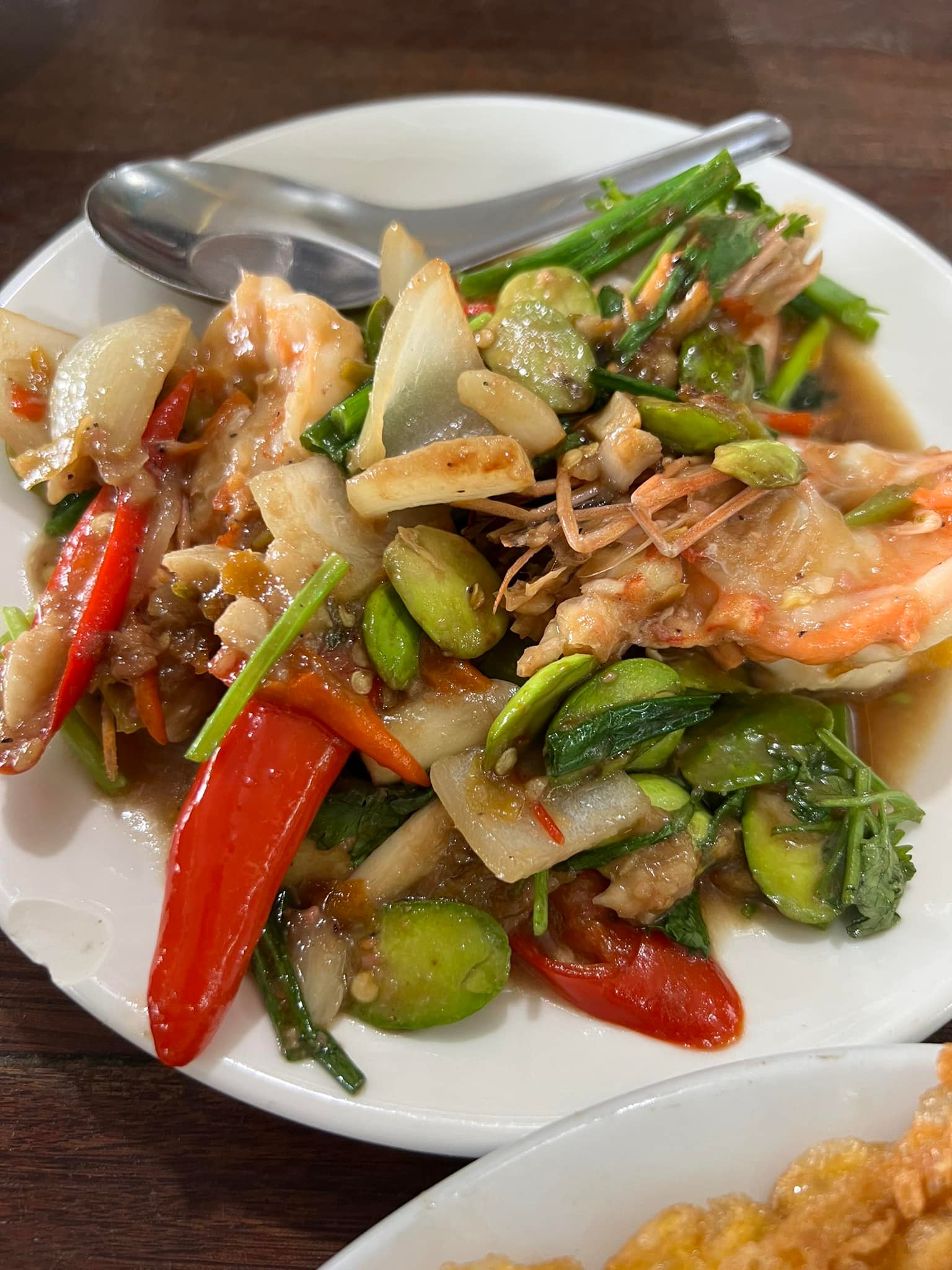 มันโภชนา, เรอดังซีฟู้ด, บ้านเขาหลักซีฟู้ด, ครัวนายอั๊ง เขาหลัก, ครัวมาดาม, เล่าลือ, ครัวผู้พัน เขาหลัก, แปะเถียร เป็ดย่าง เขาหลัก, Peter Pan, เจ๊น้อง ร้านอาหารพื้นเมืองพังงา, KhaoLak Phu View, ครัว หลวงเทน (หรอยที่สุดในเมืองมนุษย์), ครัวน้ำตา