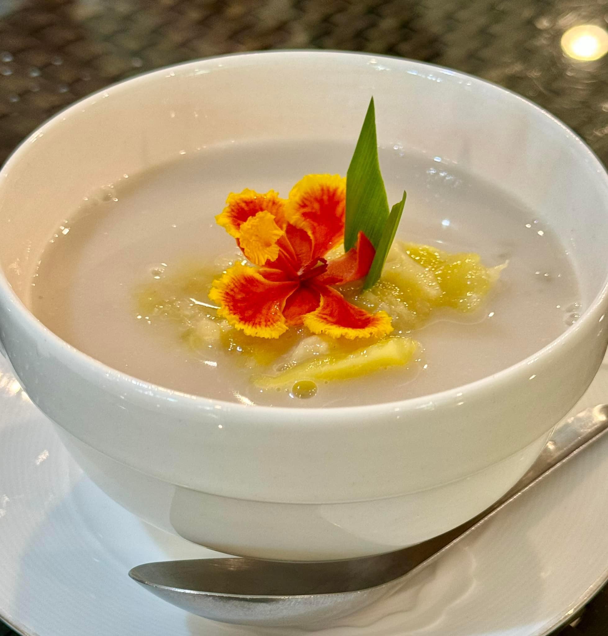 มันโภชนา, เรอดังซีฟู้ด, บ้านเขาหลักซีฟู้ด, ครัวนายอั๊ง เขาหลัก, ครัวมาดาม, เล่าลือ, ครัวผู้พัน เขาหลัก, แปะเถียร เป็ดย่าง เขาหลัก, Peter Pan, เจ๊น้อง ร้านอาหารพื้นเมืองพังงา, KhaoLak Phu View, ครัว หลวงเทน (หรอยที่สุดในเมืองมนุษย์), ครัวน้ำตา