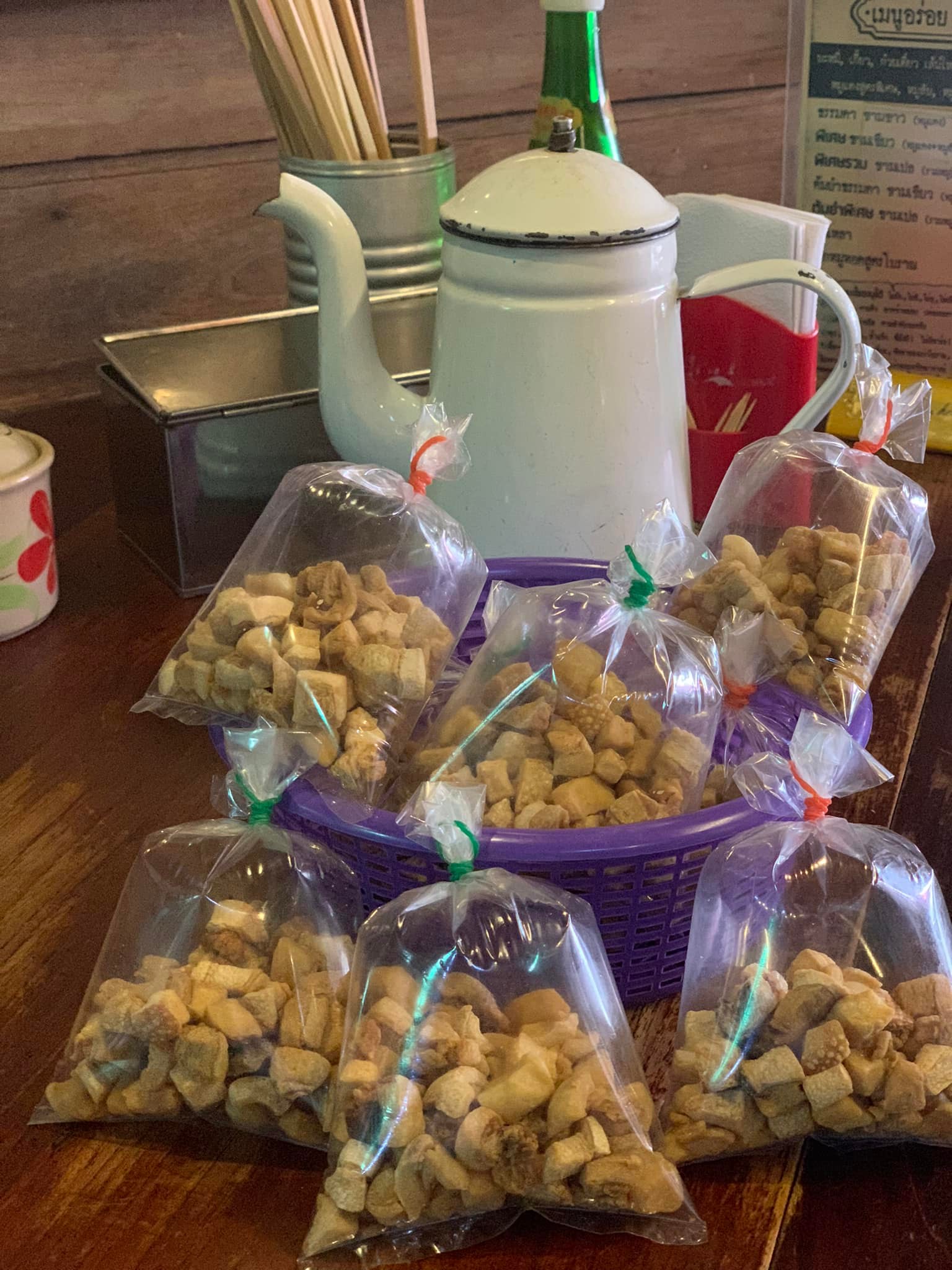 Moungngwezin, หมี่เกี๊ยวมากองต้า ลำปาง, Memory Cafe &amp; Guesthouse, At One กาดกองต้า, ร้านขนมจีนต้นมะดันลำปาง, Pang suree art home