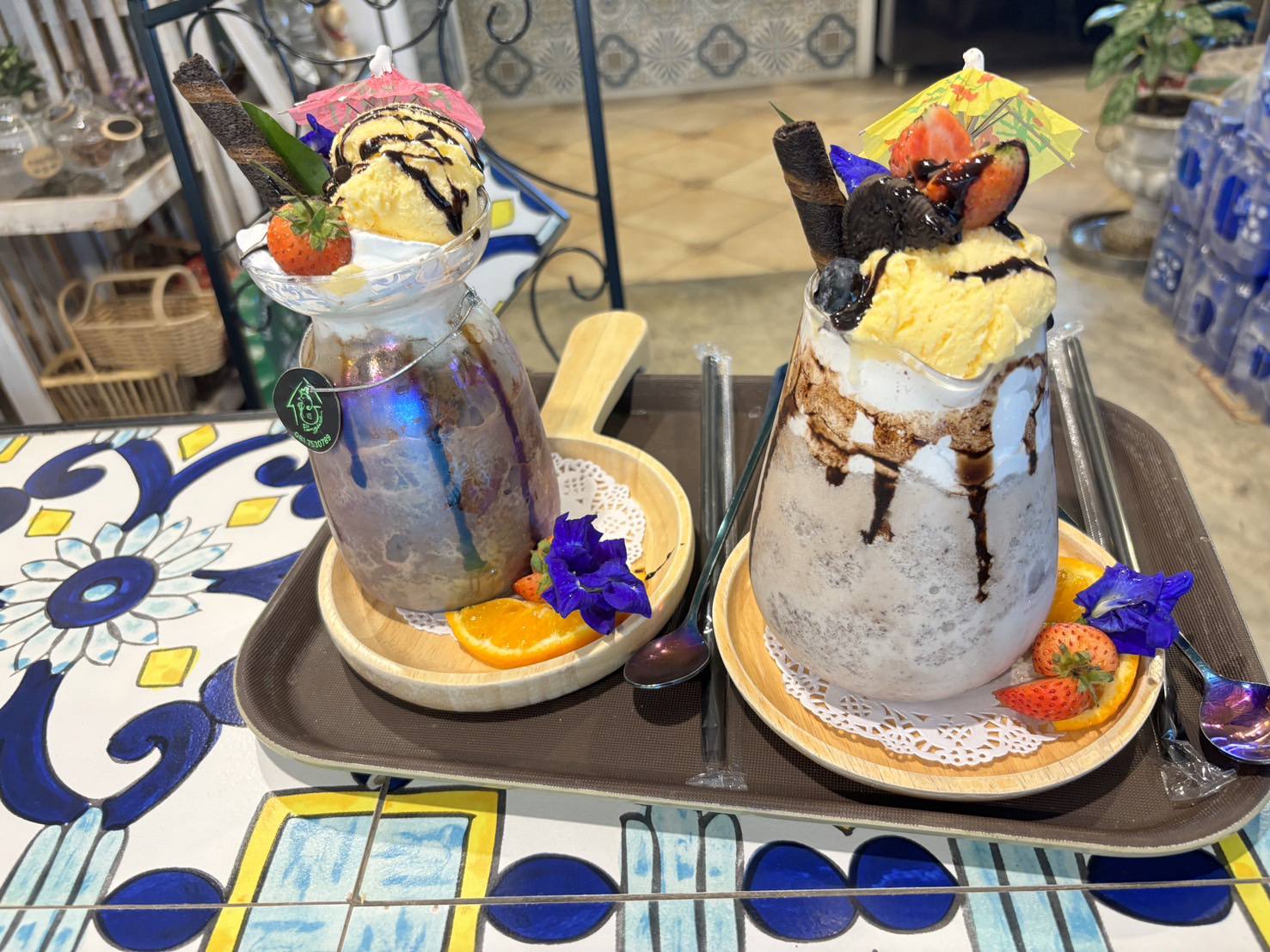 Moungngwezin, หมี่เกี๊ยวมากองต้า ลำปาง, Memory Cafe &amp; Guesthouse, At One กาดกองต้า, ร้านขนมจีนต้นมะดันลำปาง, Pang suree art home