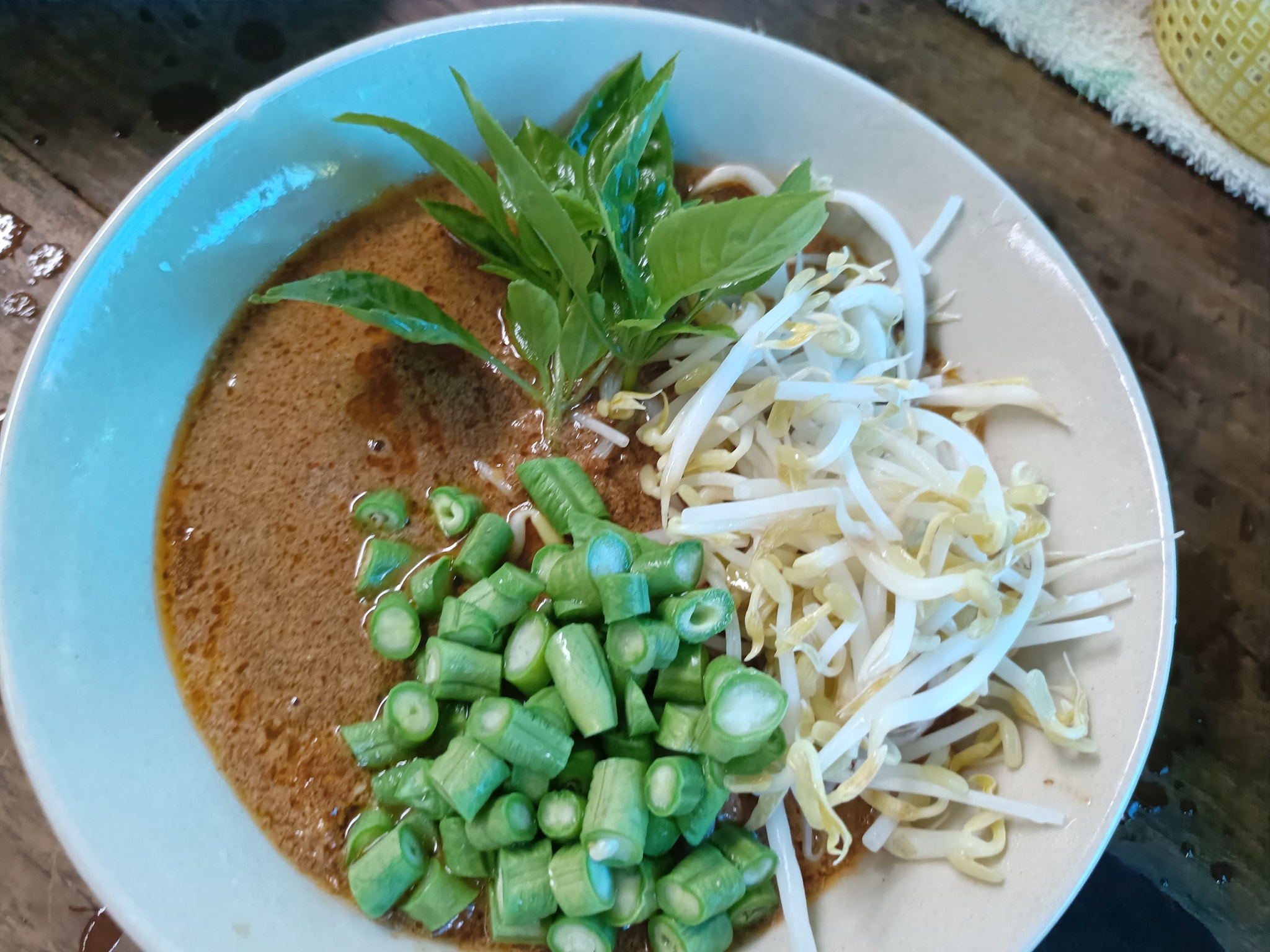 Moungngwezin, หมี่เกี๊ยวมากองต้า ลำปาง, Memory Cafe &amp; Guesthouse, At One กาดกองต้า, ร้านขนมจีนต้นมะดันลำปาง, Pang suree art home