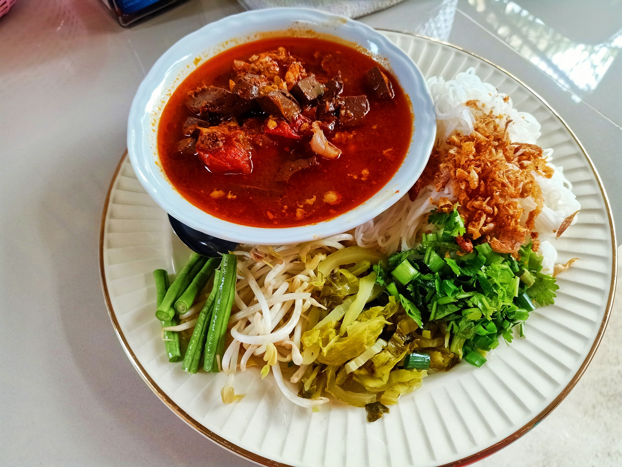 Moungngwezin, หมี่เกี๊ยวมากองต้า ลำปาง, Memory Cafe &amp; Guesthouse, At One กาดกองต้า, ร้านขนมจีนต้นมะดันลำปาง, Pang suree art home