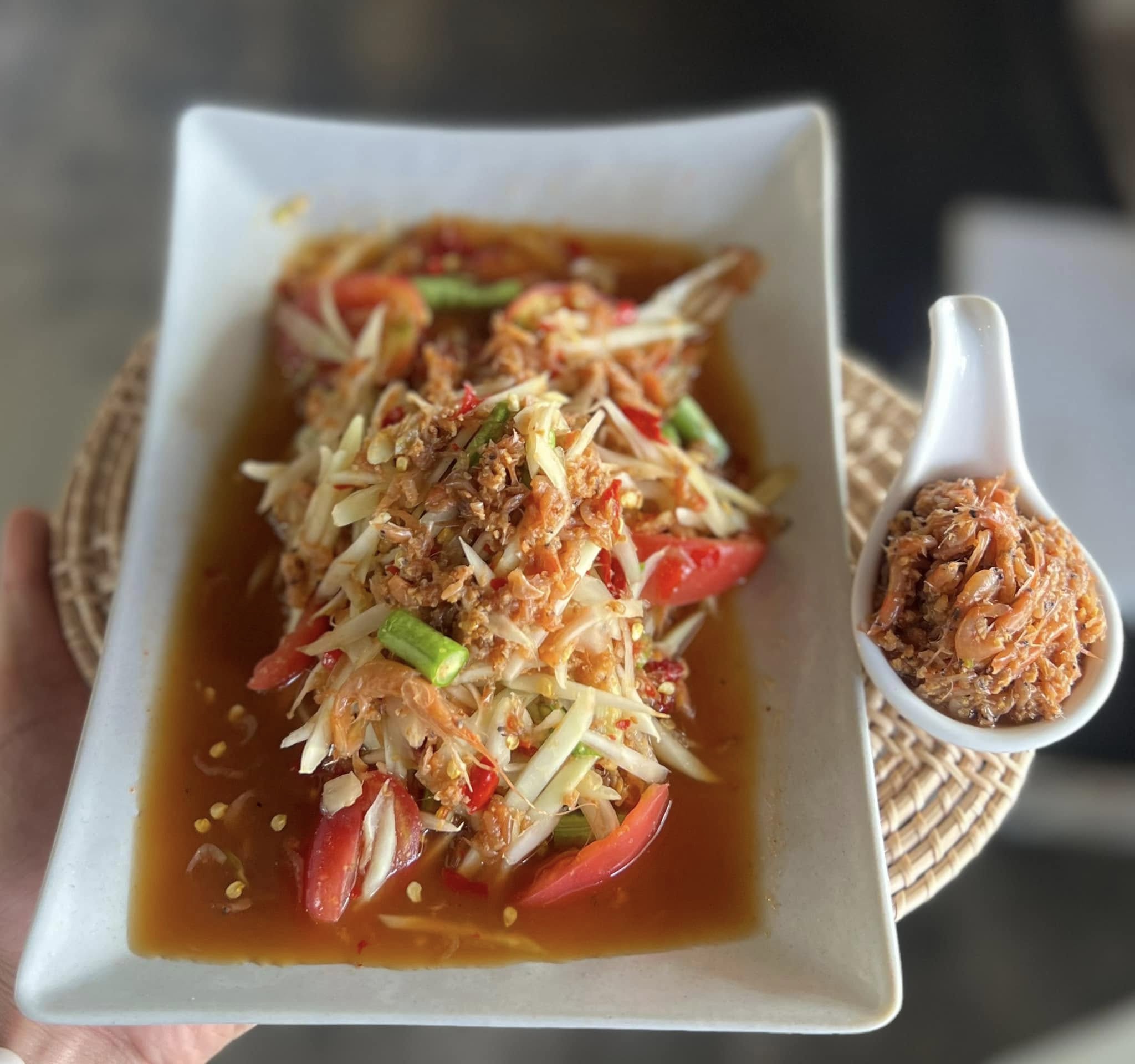 แคลิฟอร์เนียลาบก้อย &amp; เนื้อวัวสด, หลังวัง, เป็ดย่างคูเมือง, ร้านเป็ดย่างคูเมือง เปิดบริการตามปกติ ทุกวัน 08.00-18.00 น., สอบถามเพิ่มเติม โทร. 093-484-8687, จิ้งนำ ขาหมู, ไก่ย่างสีดา, มีไฮมีนา, ร้านอีสาน ประตูนำชัย, บุรีรัมย์เป็ดย่าง, ร้านอาหารตรี คาเฟ่ แอนด์ เรสเตอรองต์, สองพี่น้อง