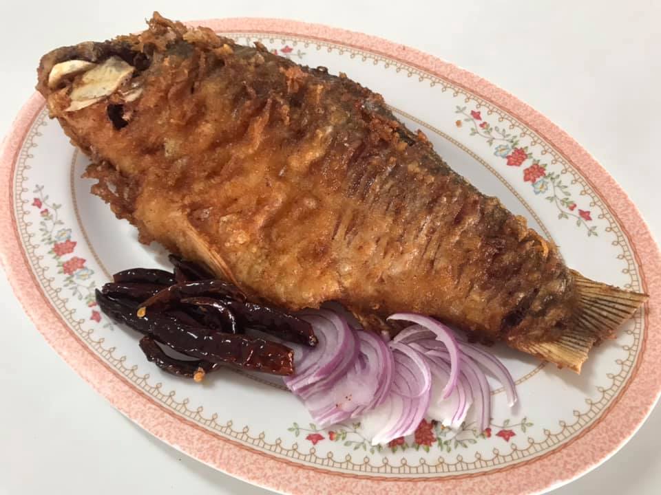 แคลิฟอร์เนียลาบก้อย &amp; เนื้อวัวสด, หลังวัง, เป็ดย่างคูเมือง, ร้านเป็ดย่างคูเมือง เปิดบริการตามปกติ ทุกวัน 08.00-18.00 น., สอบถามเพิ่มเติม โทร. 093-484-8687, จิ้งนำ ขาหมู, ไก่ย่างสีดา, มีไฮมีนา, ร้านอีสาน ประตูนำชัย, บุรีรัมย์เป็ดย่าง, ร้านอาหารตรี คาเฟ่ แอนด์ เรสเตอรองต์, สองพี่น้อง