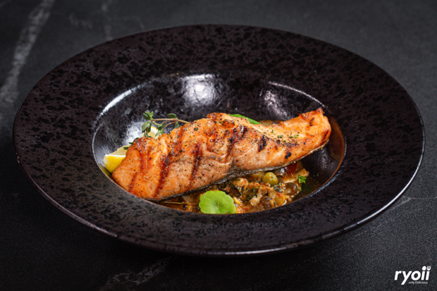 Level 50 by SEE FAH, Siam Yacht Club, Blue Sky, at Centara Grand, Mezzaluna Restaurant