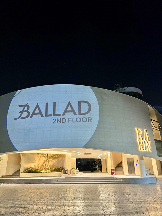 Level 50 by SEE FAH, Sanay Rooftop Bar, Cosmo Bar Bkk, Flashback Rooftop Bar, Dumbo BKK, Wallflowers Cafe, LeeLa Bar, 342 Bar, Peak-A-Boo Bar, SwingBar