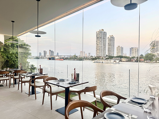 Level 50 by SEE FAH, Sanay Rooftop Bar, Cosmo Bar Bkk, Flashback Rooftop Bar, Dumbo BKK, Wallflowers Cafe, LeeLa Bar, 342 Bar, Peak-A-Boo Bar, SwingBar