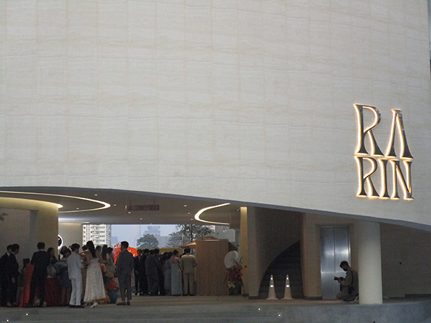 RARIN : BKK Riverside Venue, บ้านเอกเขนก ชัยพฤกษ์, The local Restaurant, Waterside Karaoke Restaurant, พหลวิว, River Wine Karaoke Restaurant, Green Bar and Restaurant, Chocolate Ville, Hard Rock Cafe Bangkok