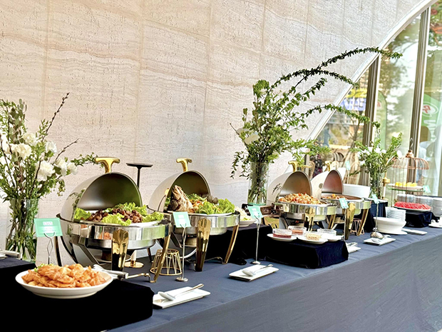 RARIN : BKK Riverside Venue, บ้านเอกเขนก ชัยพฤกษ์, The local Restaurant, Waterside Karaoke Restaurant, พหลวิว, River Wine Karaoke Restaurant, Green Bar and Restaurant, Chocolate Ville, Hard Rock Cafe Bangkok