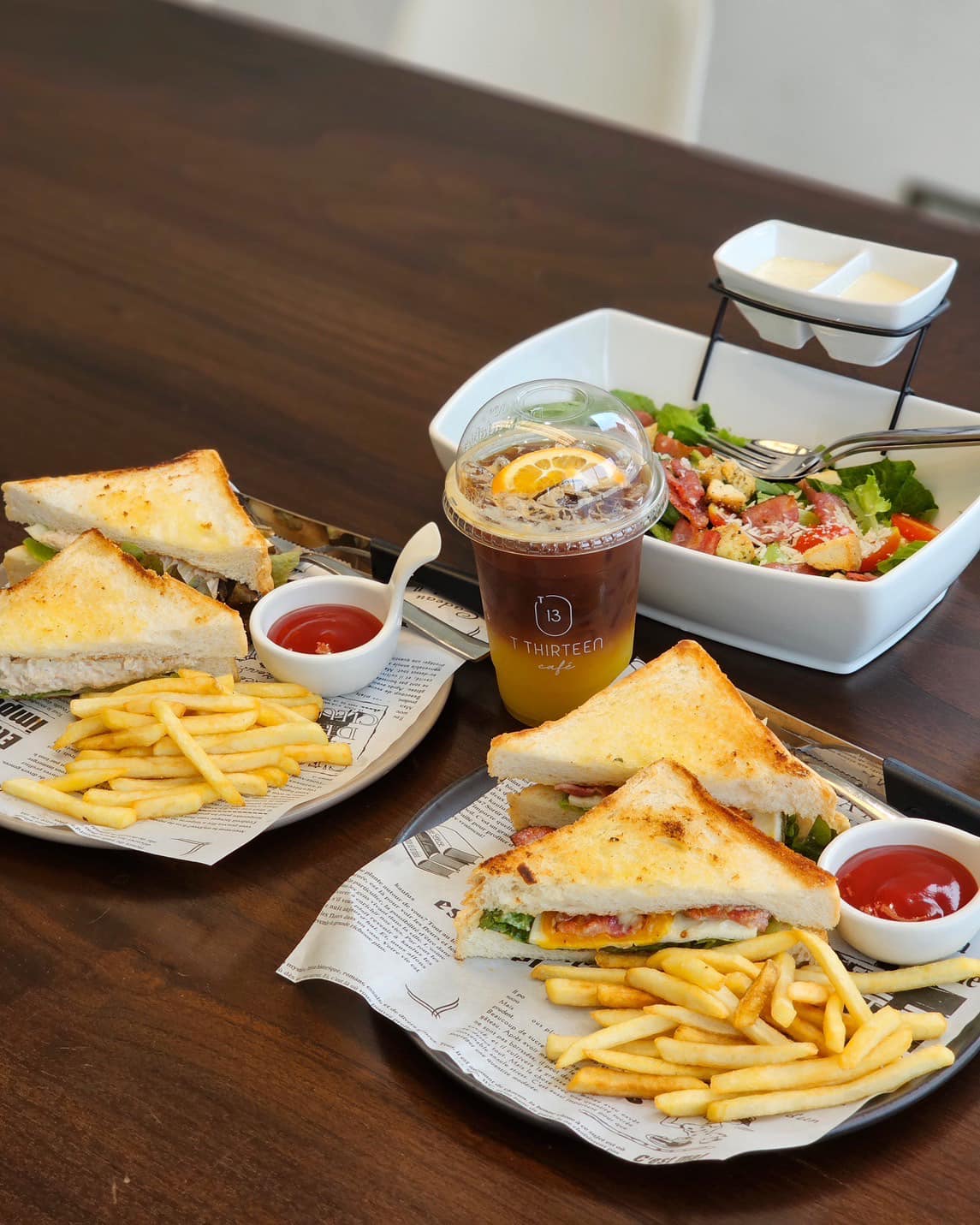 Unplan, ma na cafe', ปลาชุม : Plachum Café &amp; Bistro, Nava House Café - นาวา เฮ้าส์ คาเฟ่, Coffee 123, FarmVille Chachoengsao, บ้านพระจันทร์เวียน, กรีนวิลล์ ผักสลัดเสิร์ฟจากฟาร์ม , D•presso cafe, Baan Melon Desert, Red Cat Cafe ตลาดบ้านใหม่, Lifehouse Cafe &amp; Kitchen, T13 Café