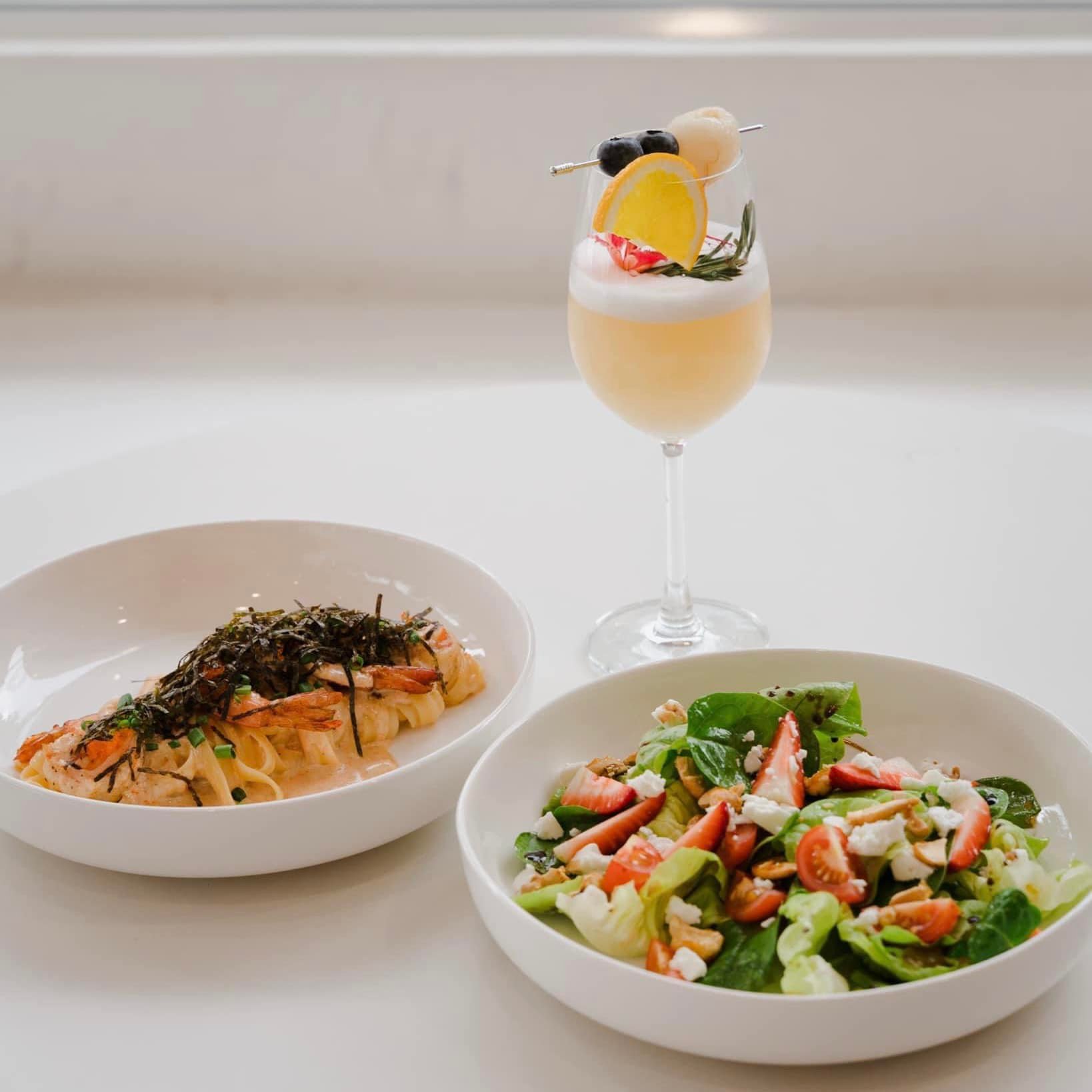 Jolie Cafe, Flat+White Cafe, Buttery Cafe, Glo bkk