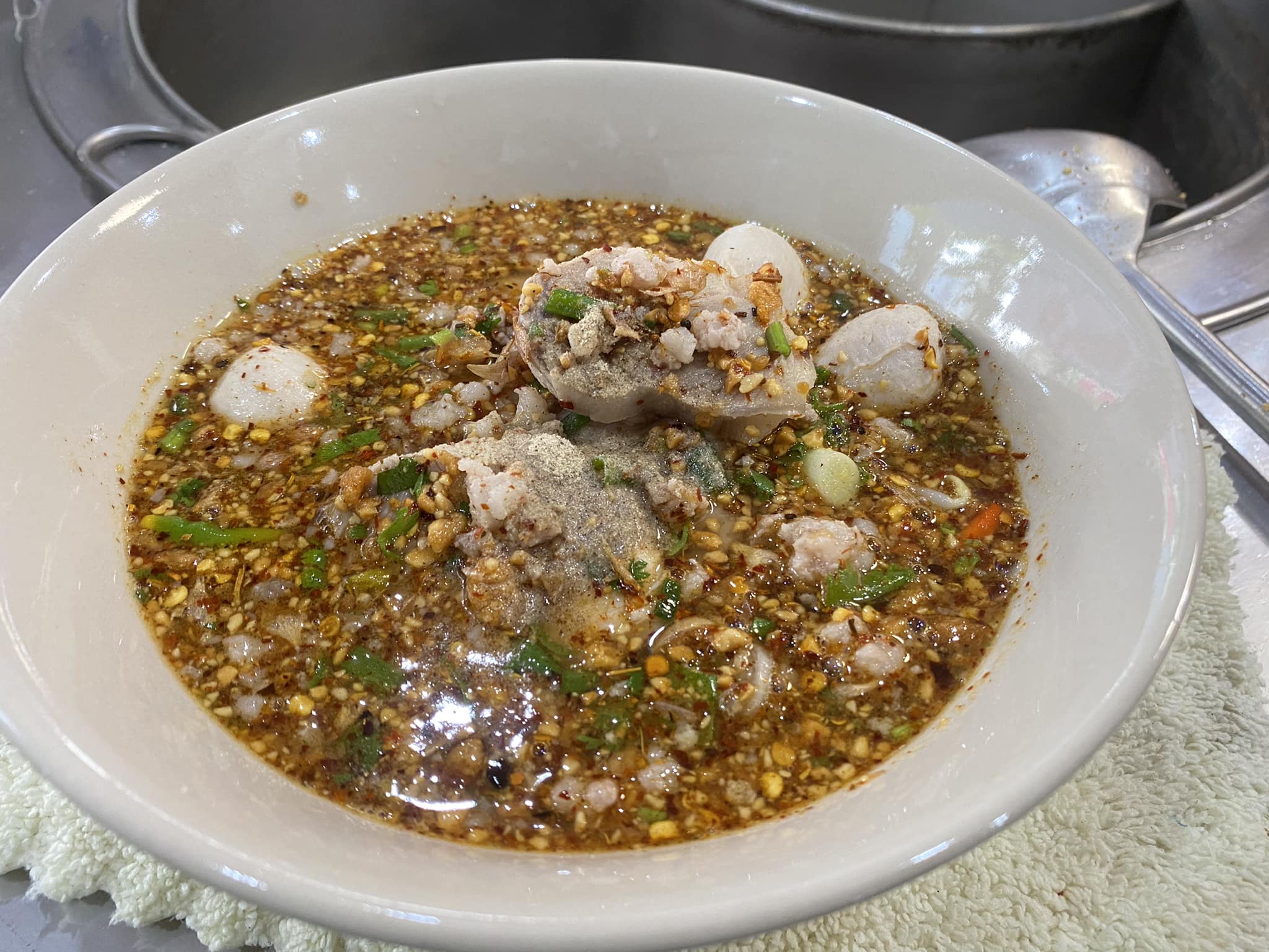 ก๋วยเตี๋ยวเกี๊ยว นายกุลรสนัว, เฮียไช้ ก๋วยเตี๋ยวต้มยำหมูบะช่อ, นัวโภชนา, Maekunkha, ก๋วยเตี๋ยวหมูป้าน้อยดินแดง แฟลต ช.3, ลุงเอสเตี๋ยวหมูต้มยำ, ก๋วยเตี๋ยวต้มยำหมูบะช่อ มาม่าหม้อไฟ เฮียจู๋-ลาดพร้าว71, ก๋วยเตี๋ยวตรอกโรงหมู, ก๋วยเตี๋ยวเอี่ยมน้อย, เจริญเส้น 查龙森, ทีเด็ด ก๋วยเตี๋ยวต้มยำหมูเด้งโบราณ, เป็นหนึ่ง ก๋วยเตี๋ยวต้มยำ เย็นตาโฟ, เล็กใหญ่ ก๋วยเตี๋ยวต้มยำโบราณ, แม่แสตมป์ก๋วยเตี๋ยวต้มยำหมูสับโบราณ, เปลว ก๋วยเตี๋ยวต้มยำ, ก๋วยเตี๋ยวต้มยำกากหมูสูตรโบราณ คลองเตย, ก๋วยเตี๋ยวต้มยำโบราณพ่อสนิท, เตี๋ยวตือ, 2พี่น้อง ก๋วยเตี๋ยวต้มยำ, พะเยาว์ก๋วยเตี๋ยวโบราณ, บ้านบุญรักษาก๋วยเตี๋ยวต้มยำโบราณ, ก๋วยเตี๋ยวต้มยำพันรี, ลุงเอ๋ก๋วยเตี๋ยวต้มยำโบราณ by plerm cup, เจ้าเจ็ด รวมโชค, ปรารีย์ ก๋วยเตี๋ยวต้มยำชามหมูเด้ง, ครัวเส้นแกงร้อน ก๋วยเตี๋ยวต้มยำ&อาหารตามสั่ง, ก๋วยเตี๋ยวหมูต้มยำมะนาวเจ็กพวง, เฮียบิ๊กห้าหม้อ