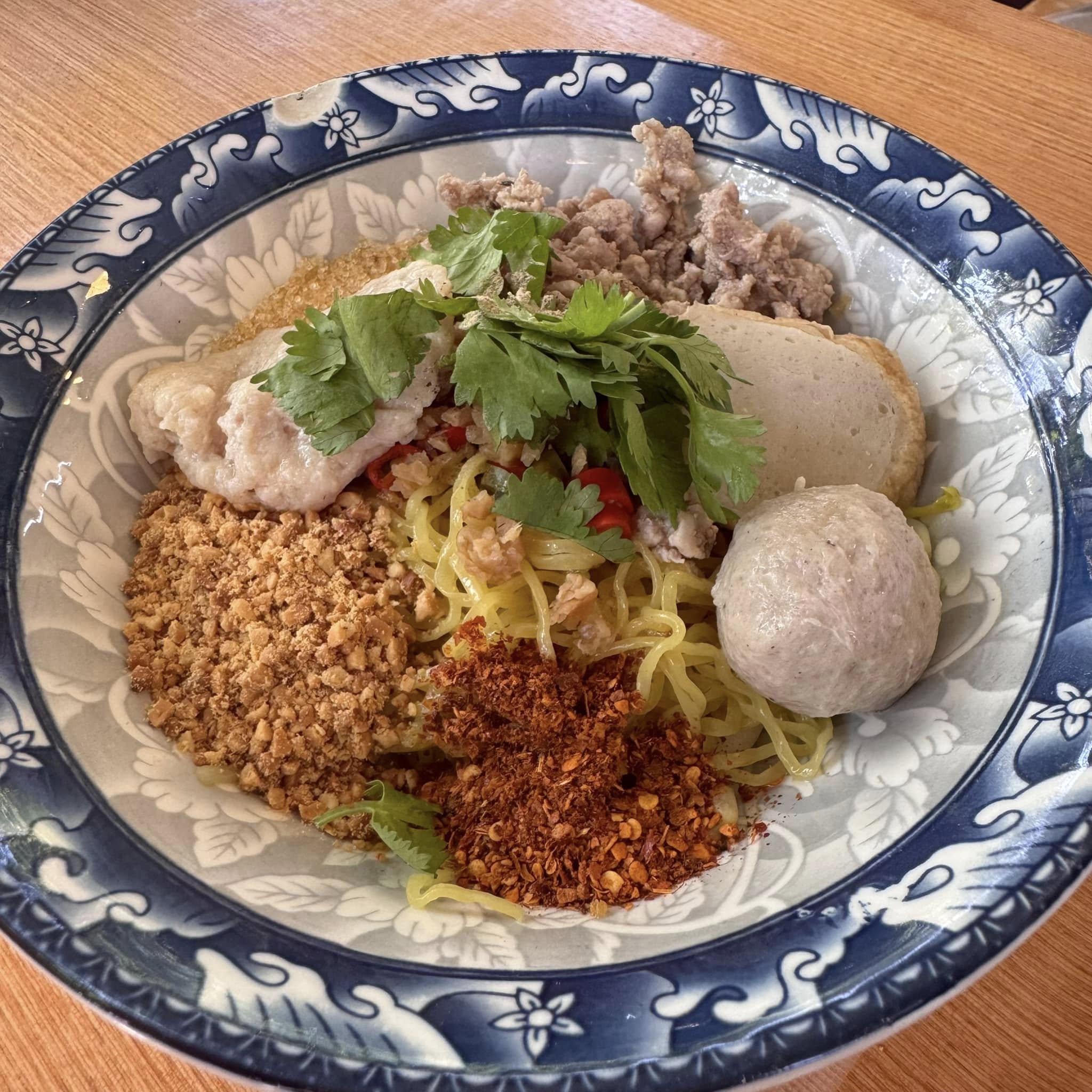 ก๋วยเตี๋ยวเกี๊ยว นายกุลรสนัว, เฮียไช้ ก๋วยเตี๋ยวต้มยำหมูบะช่อ, นัวโภชนา, Maekunkha, ก๋วยเตี๋ยวหมูป้าน้อยดินแดง แฟลต ช.3, ลุงเอสเตี๋ยวหมูต้มยำ, ก๋วยเตี๋ยวต้มยำหมูบะช่อ มาม่าหม้อไฟ เฮียจู๋-ลาดพร้าว71, ก๋วยเตี๋ยวตรอกโรงหมู, ก๋วยเตี๋ยวเอี่ยมน้อย, เจริญเส้น 查龙森, ทีเด็ด ก๋วยเตี๋ยวต้มยำหมูเด้งโบราณ, เป็นหนึ่ง ก๋วยเตี๋ยวต้มยำ เย็นตาโฟ, เล็กใหญ่ ก๋วยเตี๋ยวต้มยำโบราณ, แม่แสตมป์ก๋วยเตี๋ยวต้มยำหมูสับโบราณ, เปลว ก๋วยเตี๋ยวต้มยำ, ก๋วยเตี๋ยวต้มยำกากหมูสูตรโบราณ คลองเตย, ก๋วยเตี๋ยวต้มยำโบราณพ่อสนิท, เตี๋ยวตือ, 2พี่น้อง ก๋วยเตี๋ยวต้มยำ, พะเยาว์ก๋วยเตี๋ยวโบราณ, บ้านบุญรักษาก๋วยเตี๋ยวต้มยำโบราณ, ก๋วยเตี๋ยวต้มยำพันรี, ลุงเอ๋ก๋วยเตี๋ยวต้มยำโบราณ by plerm cup, เจ้าเจ็ด รวมโชค, ปรารีย์ ก๋วยเตี๋ยวต้มยำชามหมูเด้ง, ครัวเส้นแกงร้อน ก๋วยเตี๋ยวต้มยำ&อาหารตามสั่ง, ก๋วยเตี๋ยวหมูต้มยำมะนาวเจ็กพวง, เฮียบิ๊กห้าหม้อ