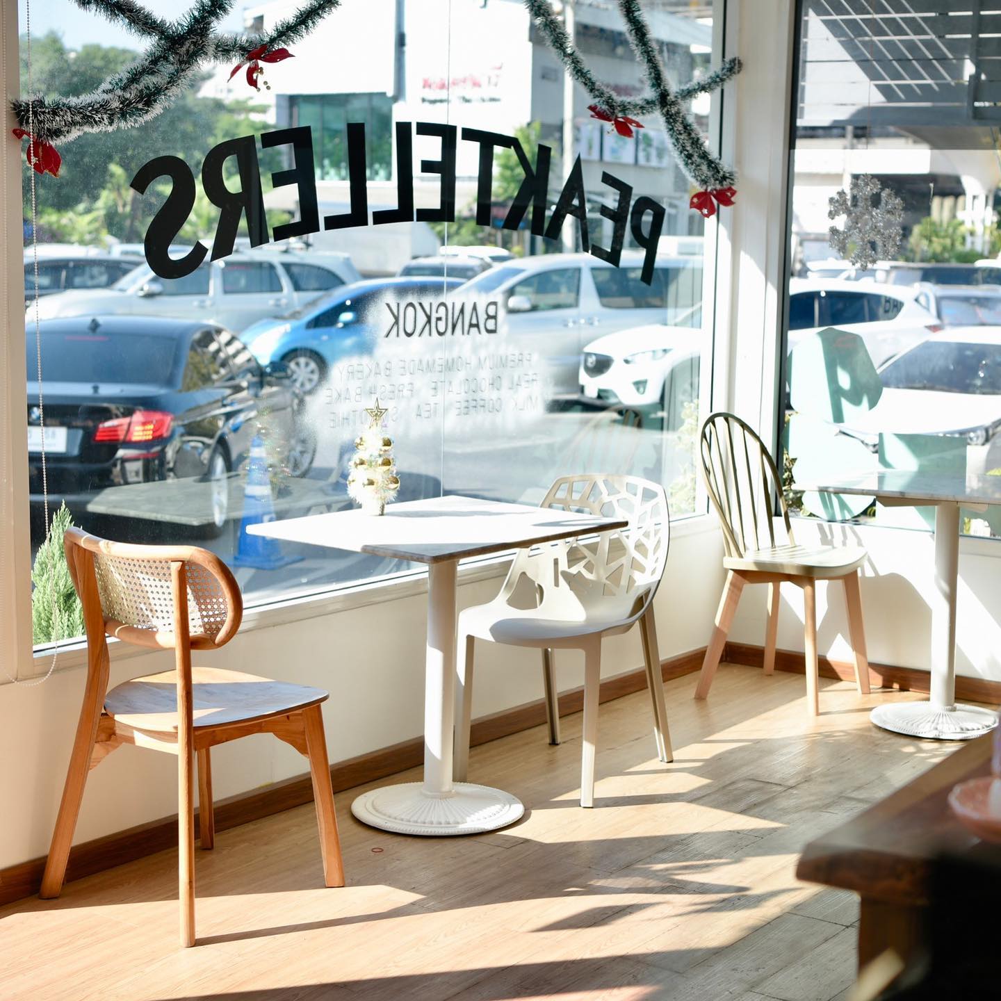 ครัวอัปสรพรีเมียม, สุดใจ ไก่ย่าง ส้มตำ อ.ต.ก., ​เฝอ เฝอ - Pho Pho, ขนมไทยเก้าพี่น้อง, Peaktellers