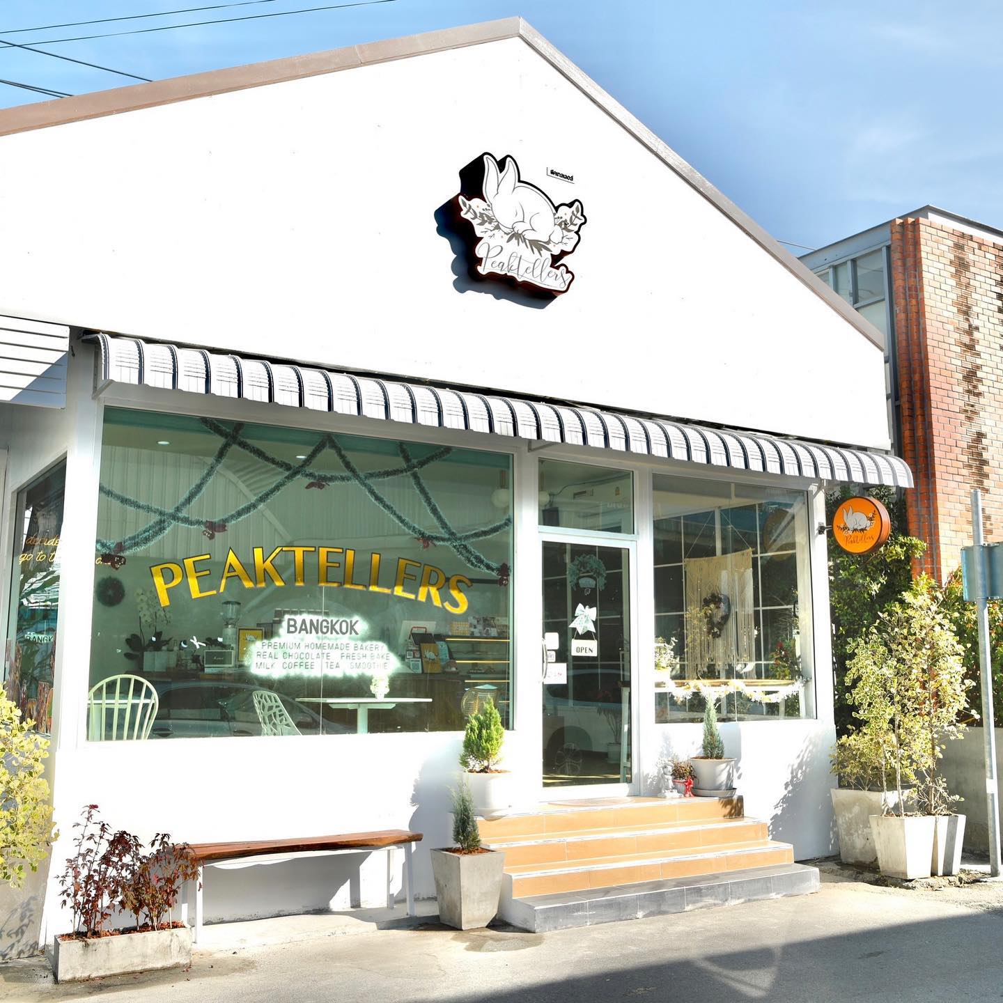 ครัวอัปสรพรีเมียม, สุดใจ ไก่ย่าง ส้มตำ อ.ต.ก., ​เฝอ เฝอ - Pho Pho, ขนมไทยเก้าพี่น้อง, Peaktellers