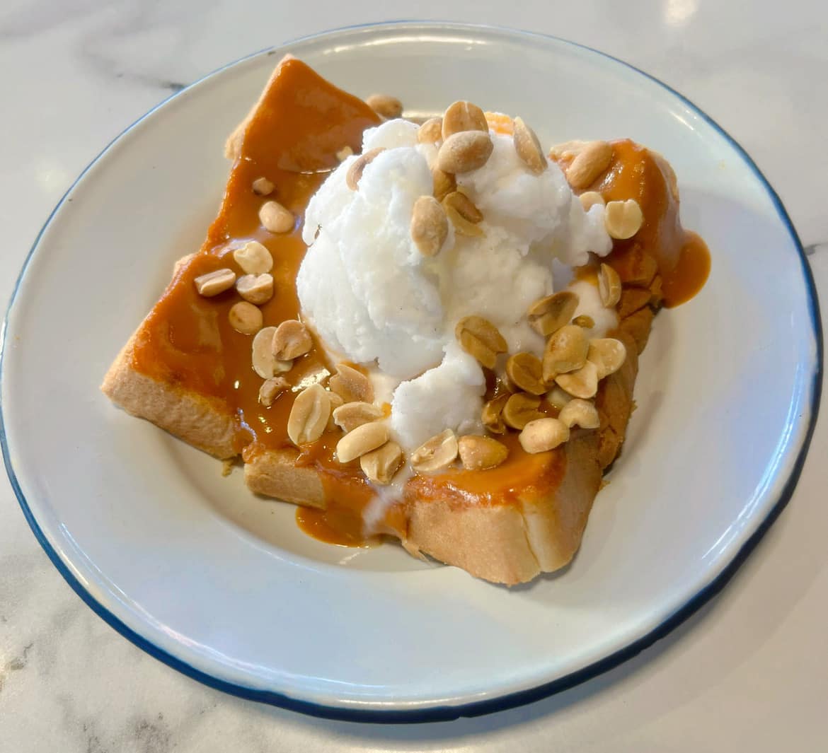 มหาชัยไอศกรีม, พัชชาไอศครีมกะทิ, หวานลิ้นไอติมทรงเครื่อง, M'scream, ฟู่ฟู่ ไอติมกะทิ, ไผ่ทองไอสครีม, ไอศกรีมทิพย์รส