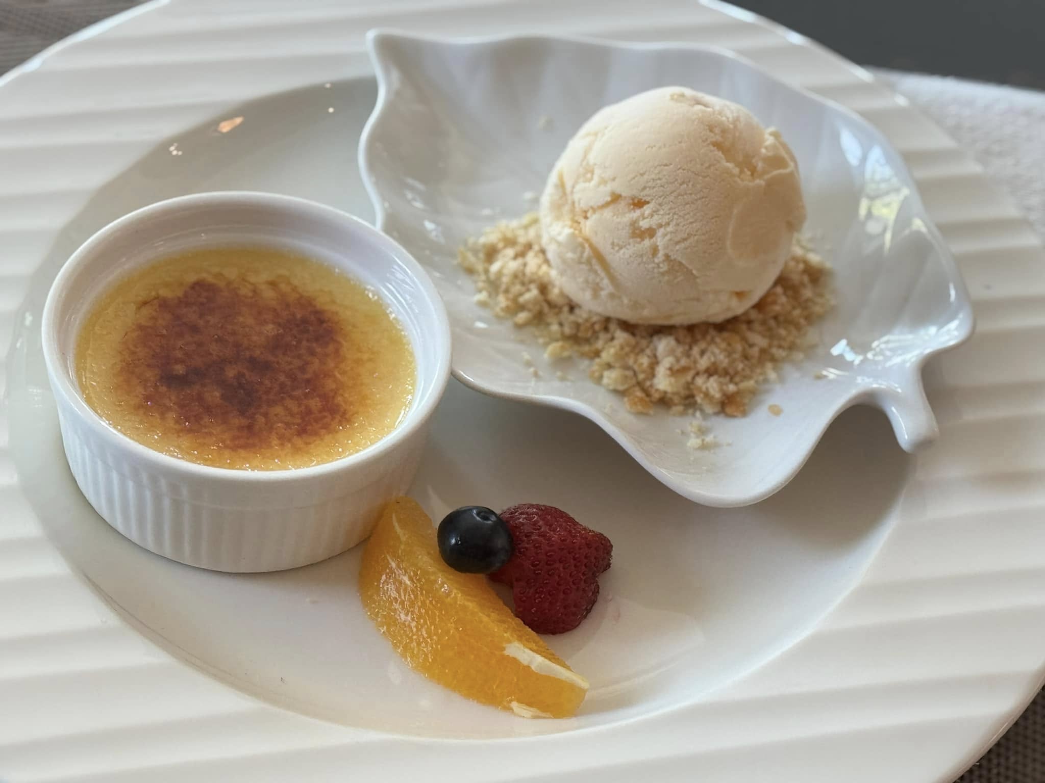 ข้าวเปิ๊ปยายเครื่อง, กับข้าวกับปลา, สินวนา, เฟื่องฟ้า, บ้านครูอิ๋ว, สิบสองหน่วยตัด, ร้านอาหารลุงจ้อย สุโขทัย, ก๋วยเตี๋ยวสุโขทัย ไม้กลางกรุง, Pizza House, Phum Phor ภูมิพ่อ, รักชาติ พาเพลิน ศรีสำโรง, ณ โขทัย, กุ๊กเหมียน, ป้าอ้วนหมูจุ่ม 2