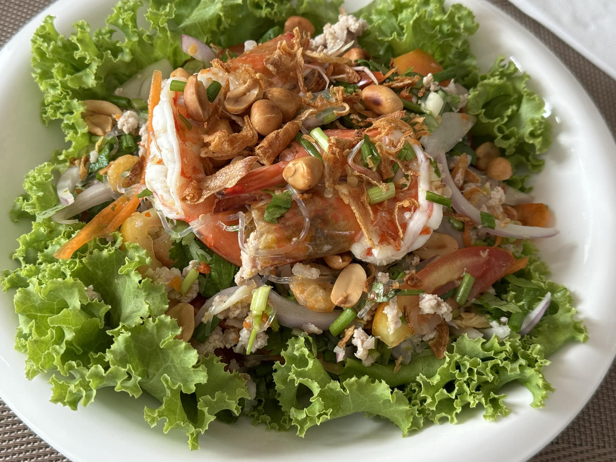 ข้าวเปิ๊ปยายเครื่อง, กับข้าวกับปลา, สินวนา, เฟื่องฟ้า, บ้านครูอิ๋ว, สิบสองหน่วยตัด, ร้านอาหารลุงจ้อย สุโขทัย, ก๋วยเตี๋ยวสุโขทัย ไม้กลางกรุง, Pizza House, Phum Phor ภูมิพ่อ, รักชาติ พาเพลิน ศรีสำโรง, ณ โขทัย, กุ๊กเหมียน, ป้าอ้วนหมูจุ่ม 2