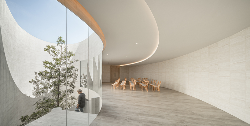 RARIN : BKK Riverside Venue, บ้านเอกเขนก ชัยพฤกษ์, The local Restaurant, Waterside Karaoke Restaurant, พหลวิว, River Wine Karaoke Restaurant, Green Bar and Restaurant, Chocolate Ville, Hard Rock Cafe Bangkok