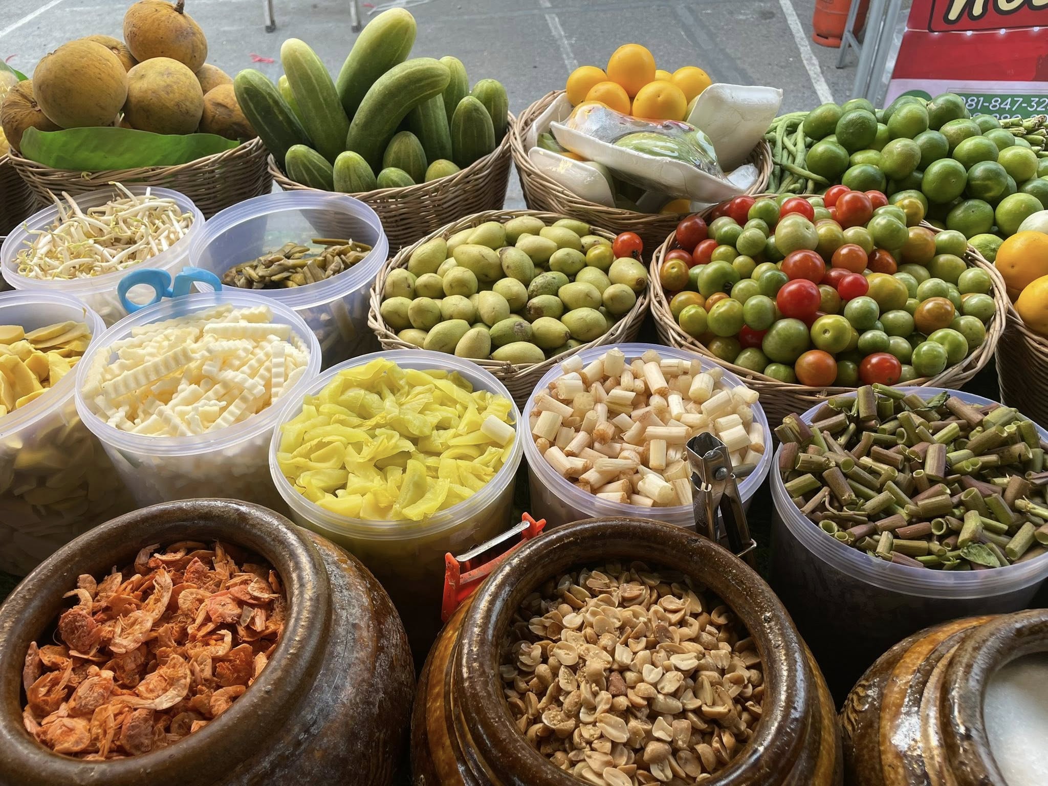 หมึกย่างแดนมังกรเยาวราช, คุณโต๊สปูนา สกุลดี ซ.5 หนองจอก กทม., ธนาชาใต้ เลียบด่วนแดนเนรมิต, กินหมึก หนวดหมึกทอด, ล้านไขมันดี อโวคาโด, ร้านตำแซ่บผัวเผลอ, ร้านตำแซ่บผัวเผลอ เปิดบริการทุกวัน เวลา 16.00-00.00 น. สอบถามเพิ่มเติม โทร. 098 563 6018, lind_juice