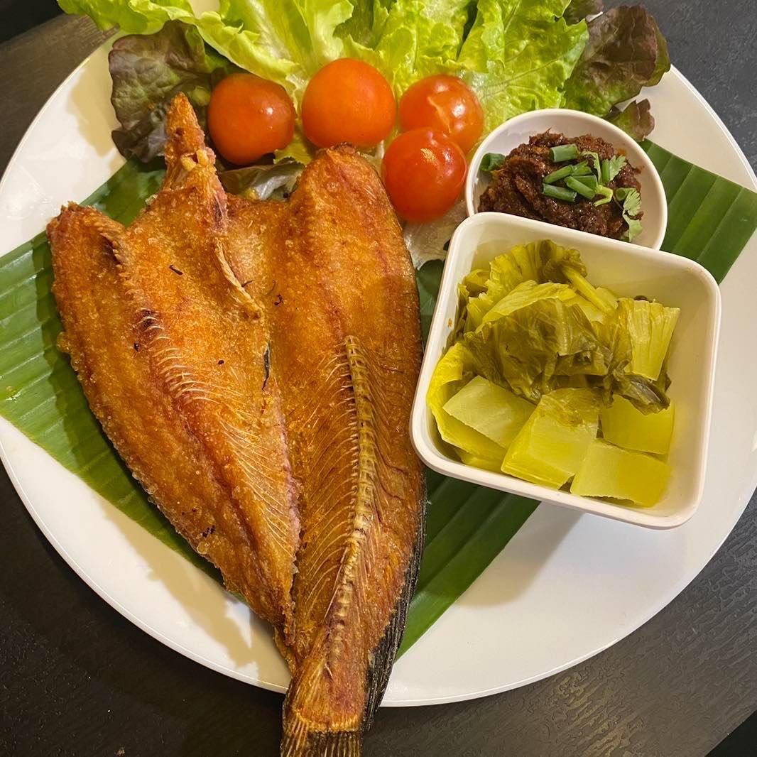 ล้าน เหนือ-น่าน อาหารเหนือ, เนื้อเหนือ Neua.Neur.Bkk, ต๋องเต็มโต๊ะ, สาขาพุทธมณฑล สาย 2, อองตอง ข้าวซอย, ละอ่อน น้ำเงี้ยว อาหารเหนือ, เฮือนลำพูน, รัชดาอาหารเหนือ, ร้านลำแต๊ๆ อาหารพื้นเมือง, ข้าวซอยลำดวนฟ้าฮ่ามเชียงใหม่, สาขาวิภาวดีรังสิต 58, หอมด่วน, ต๊ะต่อนยอน, Cr. ภาพทั้งหมดจาก Facebook ต๊ะต่อนยอน อาหารเหนือ, ฮ้านจาวเหนือ, ต๋องเหนือ Express, ข้าวซอยเชียงใหม่ ตรงข้ามกรมศุลกากร, ครัวเจียงใหม่, ครัวมะแข่น, กาดหลวง มินิ