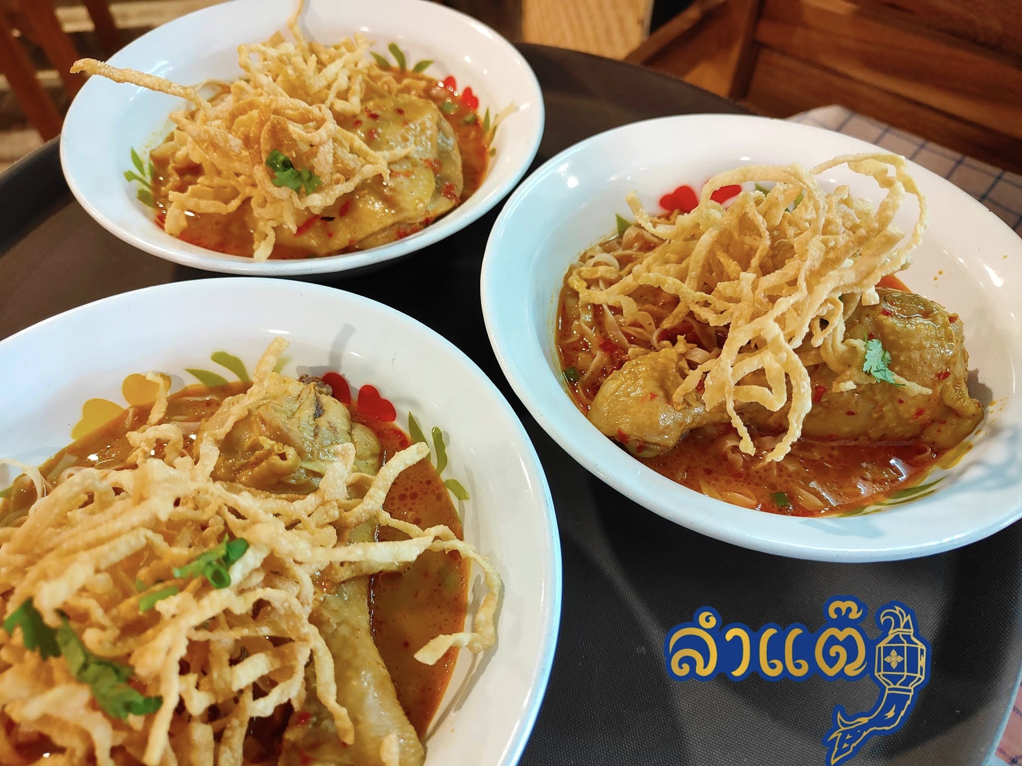 ล้าน เหนือ-น่าน อาหารเหนือ, เนื้อเหนือ Neua.Neur.Bkk, ต๋องเต็มโต๊ะ, สาขาพุทธมณฑล สาย 2, อองตอง ข้าวซอย, ละอ่อน น้ำเงี้ยว อาหารเหนือ, เฮือนลำพูน, รัชดาอาหารเหนือ, ร้านลำแต๊ๆ อาหารพื้นเมือง, ข้าวซอยลำดวนฟ้าฮ่ามเชียงใหม่, สาขาวิภาวดีรังสิต 58, หอมด่วน, ต๊ะต่อนยอน, Cr. ภาพทั้งหมดจาก Facebook ต๊ะต่อนยอน อาหารเหนือ, ฮ้านจาวเหนือ, ต๋องเหนือ Express, ข้าวซอยเชียงใหม่ ตรงข้ามกรมศุลกากร, ครัวเจียงใหม่, ครัวมะแข่น, กาดหลวง มินิ