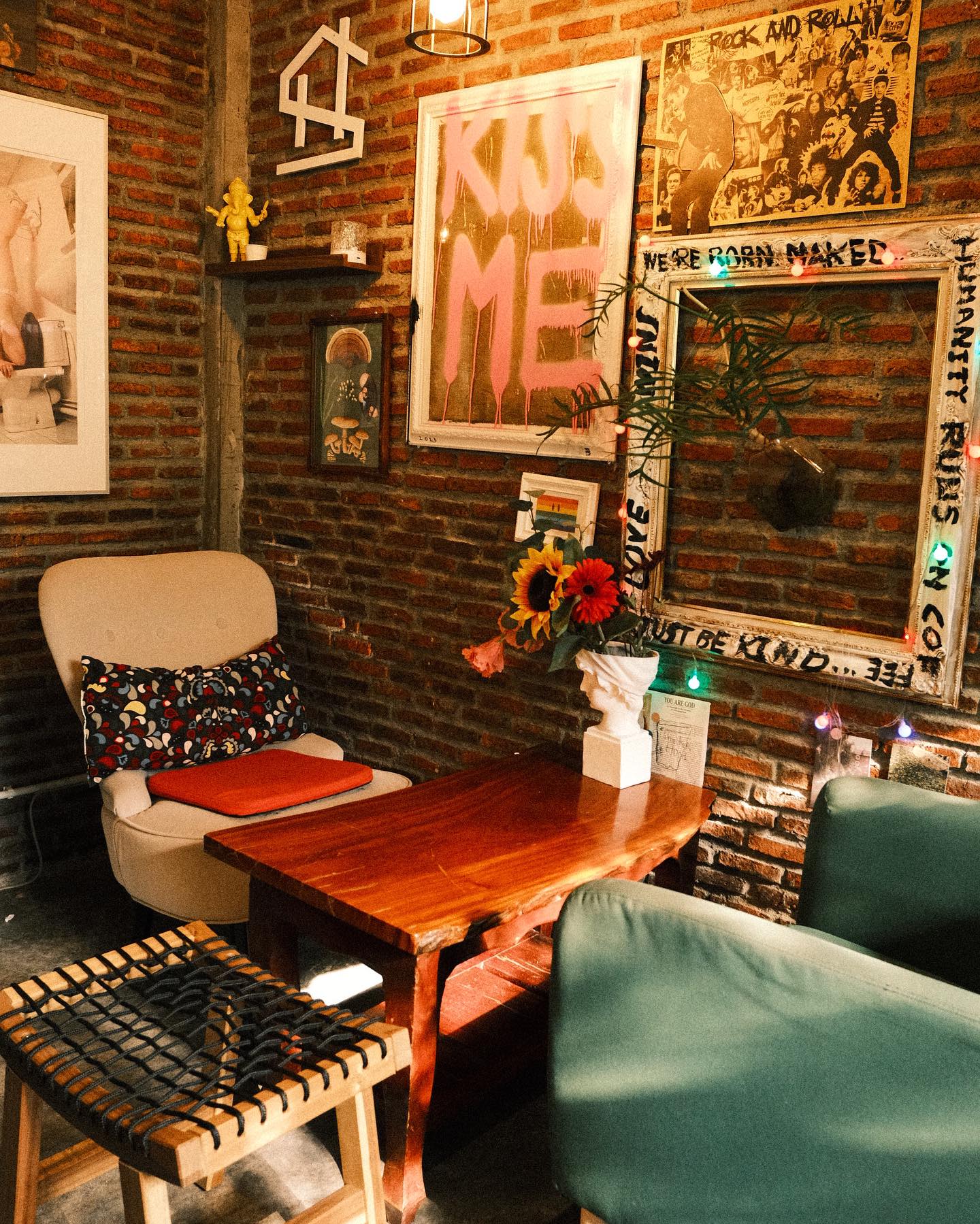 NANA Coffee Roasters, Mmc.bkk, FO SHO BRO, Dear December Cafe, The 66 Cottage, The Black Forest, Bougain Cafe &amp; Crafts, La Mesa Coffee Co., Coffee Station, Gooseberry Coffee Bearing-Lasalle, OOOz.cafe , Shalala Cafe