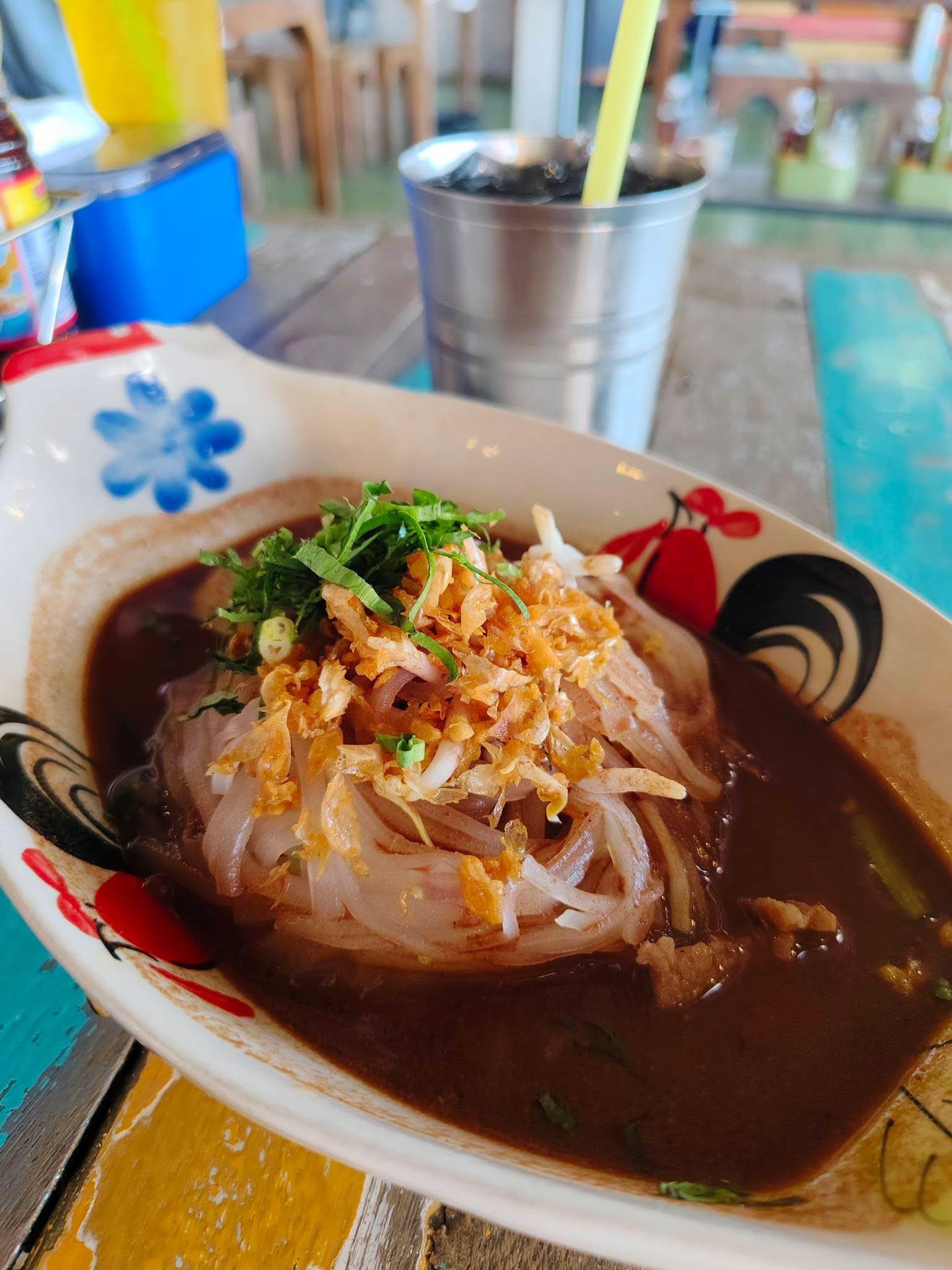 ก๋วยเตี๋ยวเรือในคลอง อยุธยา, กรุงเก่า"เตี๋ยวเรือ", ร้านก๋วยเตี๋ยวเรือโอ่งบนแพริมแม่น้ำน้อย, ก๋วยเตี๋ยวเรือกิมหลวน อยุธยา, ก๋วยเตี๋ยวเรือ ตาลเดี่ยว'เตี๋ยวเรือ, ก๋วยเตี๊ยวลุงแจ๊ะ (บัวหวาน), ร้านก๋วยเตี๋ยวตาไห (คลองท่อ), ก๋วยเตี๋ยวเรือแม่วันดี อยุธยา