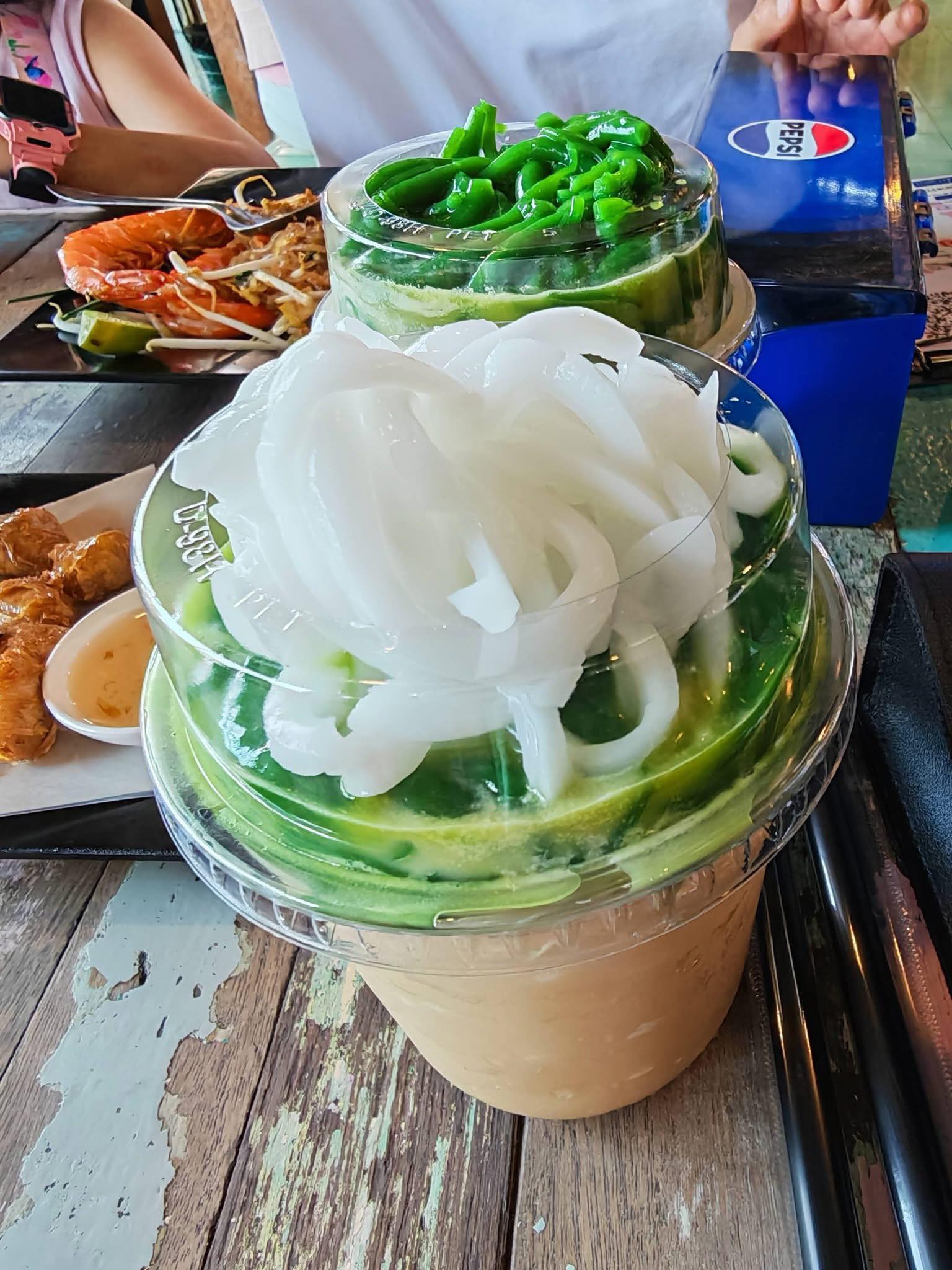 ก๋วยเตี๋ยวเรือในคลอง อยุธยา, กรุงเก่า"เตี๋ยวเรือ", ร้านก๋วยเตี๋ยวเรือโอ่งบนแพริมแม่น้ำน้อย, ก๋วยเตี๋ยวเรือกิมหลวน อยุธยา, ก๋วยเตี๋ยวเรือ ตาลเดี่ยว'เตี๋ยวเรือ, ก๋วยเตี๊ยวลุงแจ๊ะ (บัวหวาน), ร้านก๋วยเตี๋ยวตาไห (คลองท่อ), ก๋วยเตี๋ยวเรือแม่วันดี อยุธยา