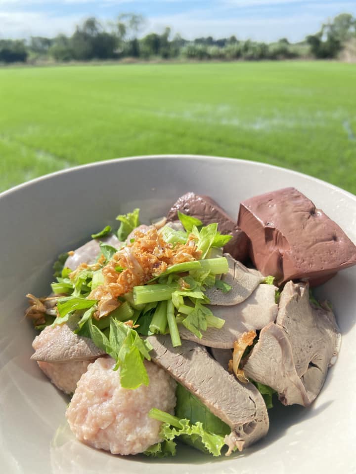 ก๋วยเตี๋ยวเรือในคลอง อยุธยา, กรุงเก่า"เตี๋ยวเรือ", ร้านก๋วยเตี๋ยวเรือโอ่งบนแพริมแม่น้ำน้อย, ก๋วยเตี๋ยวเรือกิมหลวน อยุธยา, ก๋วยเตี๋ยวเรือ ตาลเดี่ยว'เตี๋ยวเรือ, ก๋วยเตี๊ยวลุงแจ๊ะ (บัวหวาน), ร้านก๋วยเตี๋ยวตาไห (คลองท่อ), ก๋วยเตี๋ยวเรือแม่วันดี อยุธยา