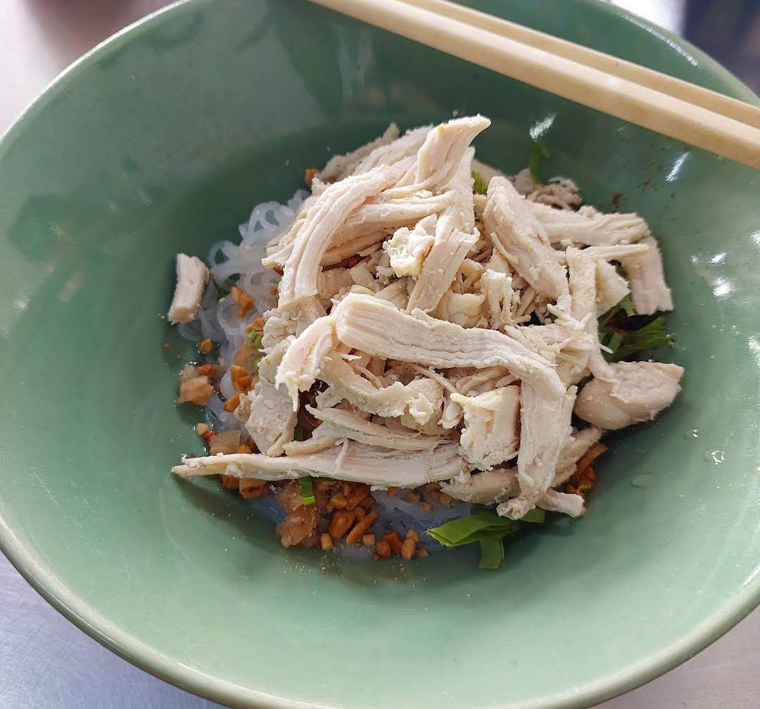 ก๋วยเตี๋ยวเรือในคลอง อยุธยา, กรุงเก่า"เตี๋ยวเรือ", ร้านก๋วยเตี๋ยวเรือโอ่งบนแพริมแม่น้ำน้อย, ก๋วยเตี๋ยวเรือกิมหลวน อยุธยา, ก๋วยเตี๋ยวเรือ ตาลเดี่ยว'เตี๋ยวเรือ, ก๋วยเตี๊ยวลุงแจ๊ะ (บัวหวาน), ร้านก๋วยเตี๋ยวตาไห (คลองท่อ), ก๋วยเตี๋ยวเรือแม่วันดี อยุธยา