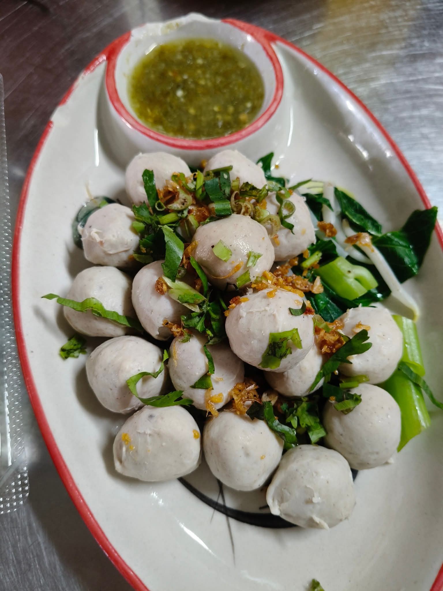 ก๋วยเตี๋ยวเรือในคลอง อยุธยา, กรุงเก่า"เตี๋ยวเรือ", ร้านก๋วยเตี๋ยวเรือโอ่งบนแพริมแม่น้ำน้อย, ก๋วยเตี๋ยวเรือกิมหลวน อยุธยา, ก๋วยเตี๋ยวเรือ ตาลเดี่ยว'เตี๋ยวเรือ, ก๋วยเตี๊ยวลุงแจ๊ะ (บัวหวาน), ร้านก๋วยเตี๋ยวตาไห (คลองท่อ), ก๋วยเตี๋ยวเรือแม่วันดี อยุธยา