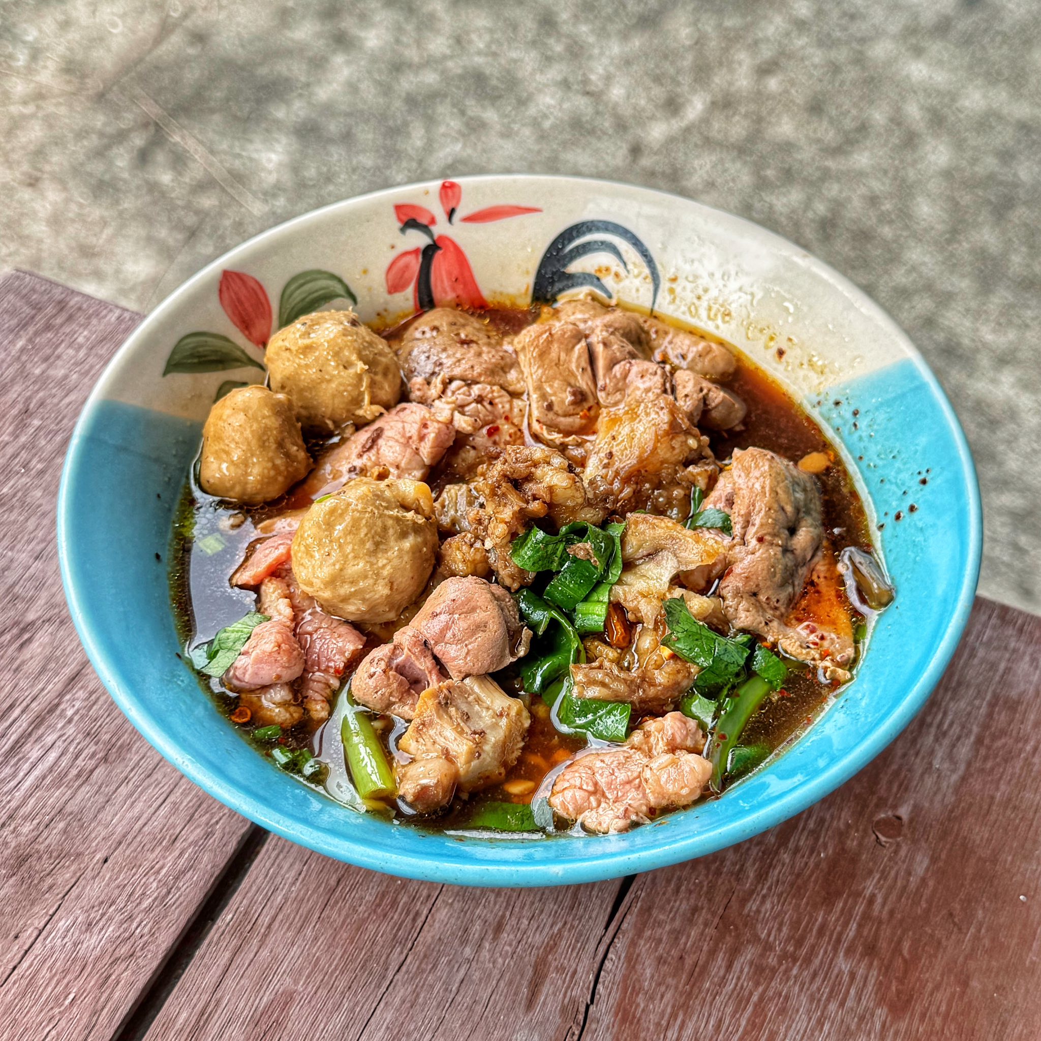 ก๋วยเตี๋ยวเรือในคลอง อยุธยา, กรุงเก่า"เตี๋ยวเรือ", ร้านก๋วยเตี๋ยวเรือโอ่งบนแพริมแม่น้ำน้อย, ก๋วยเตี๋ยวเรือกิมหลวน อยุธยา, ก๋วยเตี๋ยวเรือ ตาลเดี่ยว'เตี๋ยวเรือ, ก๋วยเตี๊ยวลุงแจ๊ะ (บัวหวาน), ร้านก๋วยเตี๋ยวตาไห (คลองท่อ), ก๋วยเตี๋ยวเรือแม่วันดี อยุธยา