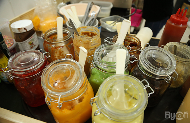 Cypher Gelato, สุกี้จินดา, สาขาลาดพร้าววังหิน, เถ่าชิ่ว น้ำเต้าหู้มือหนึ่ง, เตาถ่าน หมูกระทะ, Unfinished Coffee Roaster, เซี้ยม ก๋วยเตี๋ยวสุโขทัย วังหิน, เครปป้าเฉื่อย, สาขา Plaza Lagoon, เฝอ'54, สาขาลาดพร้าววังหิน 60, ซ้งเป็ดพะโล้, ผัดไทยวังหิน Showปัง, ราดหน้าฟาไฉ, โกวนัน, โกวใหญ่ ก๋วยเตี๋ยวหมูต้มยำ, รัตนา ราชาบะหมี่เกี๊ยวข้าวหมูแดง, ทวีชัยเป็ดพะโล้, กล้วยทอดล้านช้าง, Wood Café, หมูมาไก่ไป, เลิศทิพย์วังหิน, ก๋วยเตี๋ยวต้มยำไข่ลาวา, Buta Shabu, โก โรตีชาชัก ลาดพร้าววังหิน