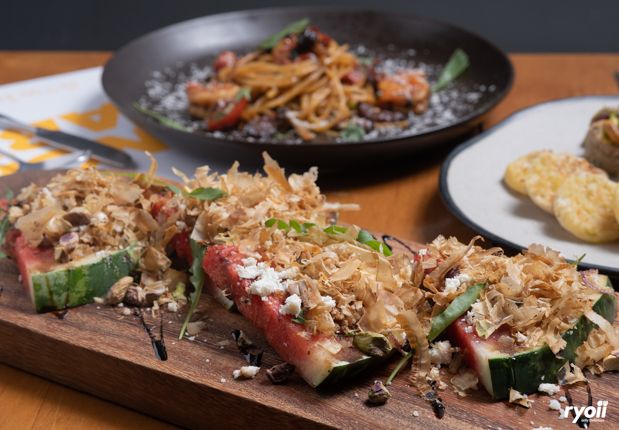 Pachi Bangkok, AINU Bar, Beer Belly Bkk, Cardroom BKK, She Bar, Rabbit Hole, Ekamai Beer House, SOHO BKK, Thonglor Yokocho トンロー横丁, Nowhere (โนแวร์), Another Round, HEAP Cafe' &amp; Restaurant