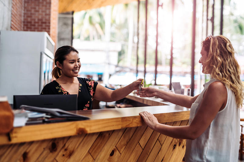 4 เดือน นักท่องเที่ยวจีนติดลบ 30%, คาดพลิกฟื้นช่วง ก.ค.-ส.ค., อัตราเข้าพัก เม.ย.เฉลี่ย 63%, คาด Q2 โรงแรมแห่ลดราคาห้องพัก, เสนอออกมาตรการอุ้มธุรกิจ, หวังมีตลาดใหม่ทดแทนจีน