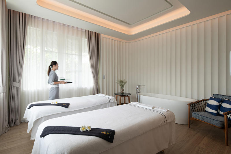 4 เดือน นักท่องเที่ยวจีนติดลบ 30%, คาดพลิกฟื้นช่วง ก.ค.-ส.ค., อัตราเข้าพัก เม.ย.เฉลี่ย 63%, คาด Q2 โรงแรมแห่ลดราคาห้องพัก, เสนอออกมาตรการอุ้มธุรกิจ, หวังมีตลาดใหม่ทดแทนจีน