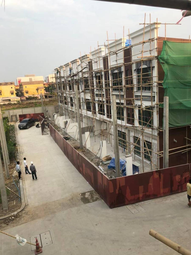 แตกไลน์ “เฉลิมนคร” ลงทุนอสังหาริมทรัพย์ ปี 2533, มอตโต้ตลอดไป “มาตรฐานคือรากฐานสำคัญ”, ที่ดินรังสิตคลอง 3 ทำ MOU กับคาร์ฟูร์ แต่เปิดห้างกับ “โลตัส”, ”สามัคคีคือพลัง” คาถาธุรกิจผ่านพ้นน้ำท่วมใหญ่ปี 2554, “Passion for Living Well” ที่มาของรางวัลอสังหาฯ นับไม่ถ้วน, คีย์ซักเซส “ซื่อสัตย์-พัฒนาตน-สามัคคีทำงานเป็นทีม”