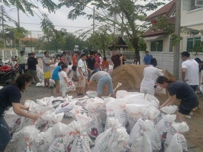 แตกไลน์ “เฉลิมนคร” ลงทุนอสังหาริมทรัพย์ ปี 2533, มอตโต้ตลอดไป “มาตรฐานคือรากฐานสำคัญ”, ที่ดินรังสิตคลอง 3 ทำ MOU กับคาร์ฟูร์ แต่เปิดห้างกับ “โลตัส”, ”สามัคคีคือพลัง” คาถาธุรกิจผ่านพ้นน้ำท่วมใหญ่ปี 2554, “Passion for Living Well” ที่มาของรางวัลอสังหาฯ นับไม่ถ้วน, คีย์ซักเซส “ซื่อสัตย์-พัฒนาตน-สามัคคีทำงานเป็นทีม”