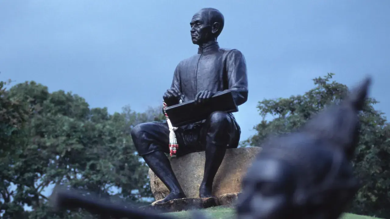 ไขข้อสงสัย “วันสุนทรภู่” วันที่เท่าไหร่, เปิดประวัติวันสุนทรภู่ กวีเอกแห่งยุค, ผลงานและความสำคัญของสุนทรภู่, กิจกรรมที่นิยมทำในวันสุนทรภู่ 2568, ตามรอยกวีเอกในวันสุนทรภู่ 2568