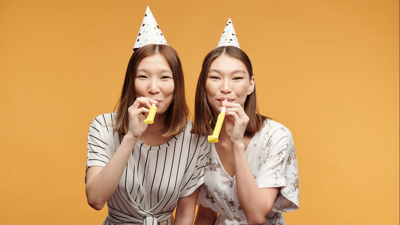 คำอวยพรวันเกิดยาวๆ สุดซึ้ง, คำอวยพรวันเกิดผู้ใหญ่ สุขสันต์วันเกิด Happy Birthday, คำอวยพรวันเกิดแฟนสุดโรแมนติก, คำอวยพรวันเกิดเพื่อนตลกปนฮา, คำอวยพรวันเกิดน้องสาว น้องชาย, คำอวยพรภาษาอังกฤษน่ารักๆ Happy birthday ความหมายดี, คำอวยพรวันเกิดภาษาจีน โกอินเตอร์