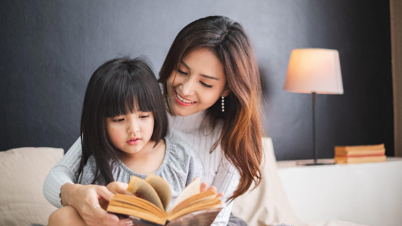 แคปชั่นลูกสาวน่ารักๆ แจกรอยยิ้ม, แคปชั่นลูกสาวสุดรัก สู้เพื่อลูก, แคปชั่นลูกสาวฮาๆ กวนๆ ชวนยิ้ม, แคปชั่นลูกสาวแม่ ลูกไม้หล่นไม่ไกลต้น, แคปชั่นลูกสาวภาษาอังกฤษความหมายดี