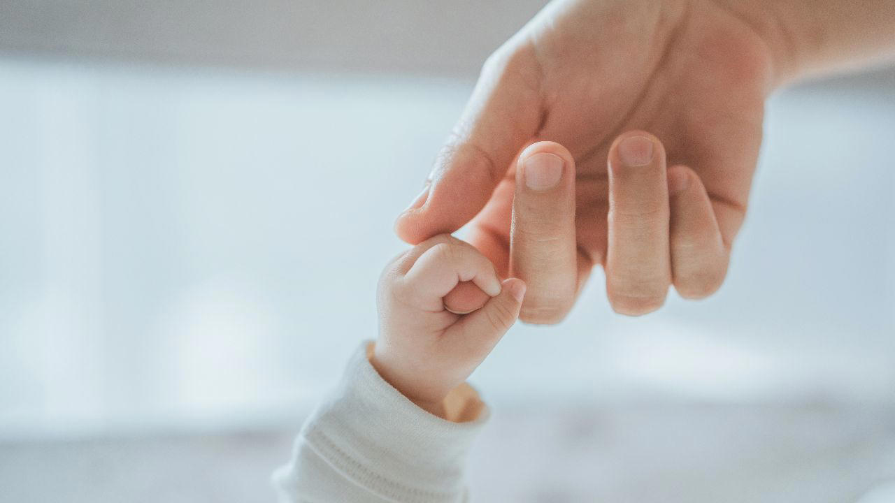 แคปชั่นลูกสาวน่ารักๆ แจกรอยยิ้ม, แคปชั่นลูกสาวสุดรัก สู้เพื่อลูก, แคปชั่นลูกสาวฮาๆ กวนๆ ชวนยิ้ม, แคปชั่นลูกสาวแม่ ลูกไม้หล่นไม่ไกลต้น, แคปชั่นลูกสาวภาษาอังกฤษความหมายดี