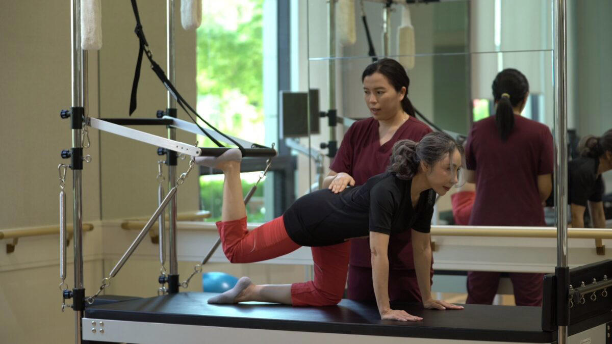 แรงบันดาลใจ “ช่วยพ่อ” ดูแลเด็กกำพร้าเมื่อ 33 ปีที่แล้ว, เซ็ตธุรกิจขึ้นมาเพื่อไล่ล่าองค์ความรู้ “ซีเนียร์ลิฟวิ่ง”, ผนึกพันธมิตรประสบการณ์ 105 ปี “เบย์เครสต์ แคนาดา”, Health &amp; Brain Center ดูแลคุณภาพชีวิตผู้สูงวัยทุกมิติ, โชว์เคสดีไซน์ Aging-In-Place &amp; Universal Design, มาตรฐานสากลสถานพยาบาล x WELL Building Standard