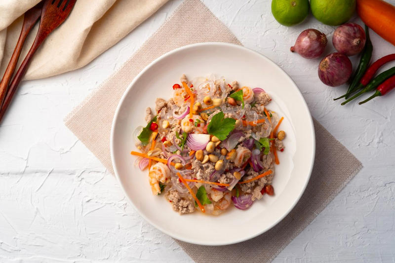 ประโยชน์ของเส้นแก้ว, ข้อดีของเส้นแก้ว, ข้อเสียของเส้นแก้ว, เมนูเส้นแก้วที่น่าลอง, เส้นแก้ว ต่างจาก เส้นบุก อย่างไร?, เส้นแก้ว กับ เส้นบุก แบบไหนดีต่อสุขภาพกว่ากัน